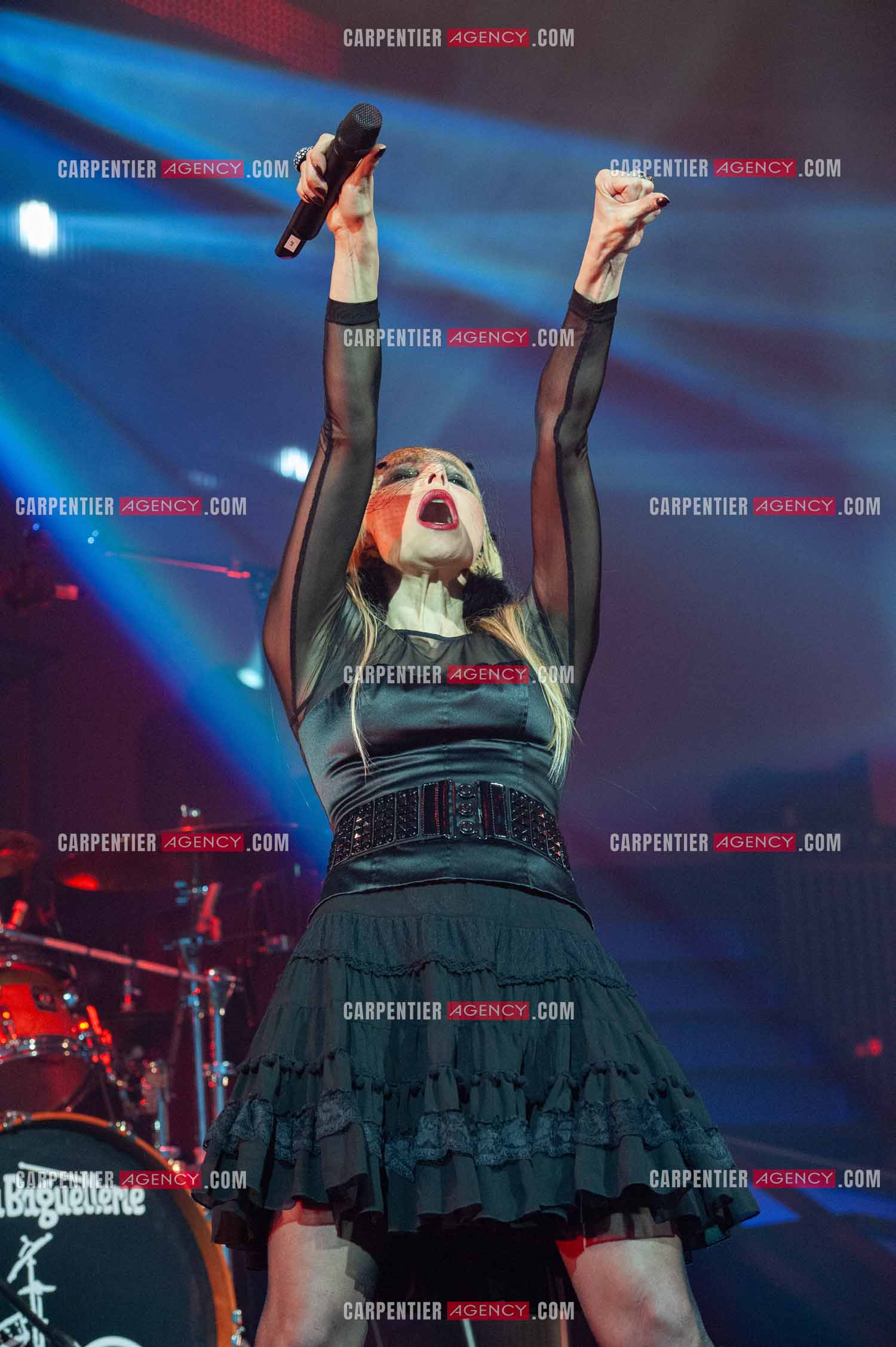 La chanteuse Jeanne Mas connue pour ses tubes “ Toute Première Fois et “ En Rouge et Noir “ dans la tournée RFM LOVE 80 au Zénith de Paris en 2010.        ( Exclusif )