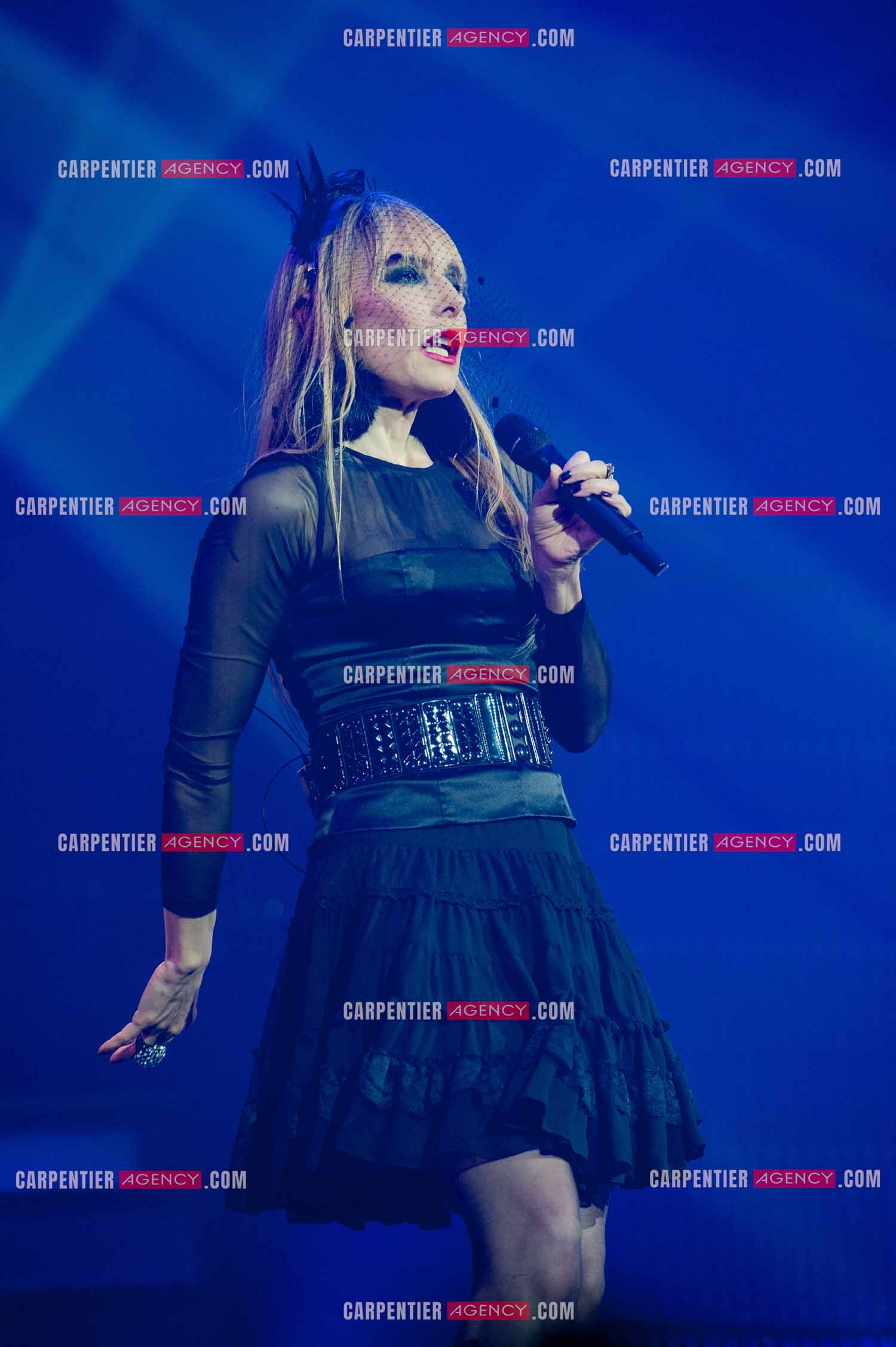 La chanteuse Jeanne Mas connue pour ses tubes “ Toute Première Fois et “ En Rouge et Noir “ dans la tournée RFM LOVE 80 au Zénith de Paris en 2010.        ( Exclusif )