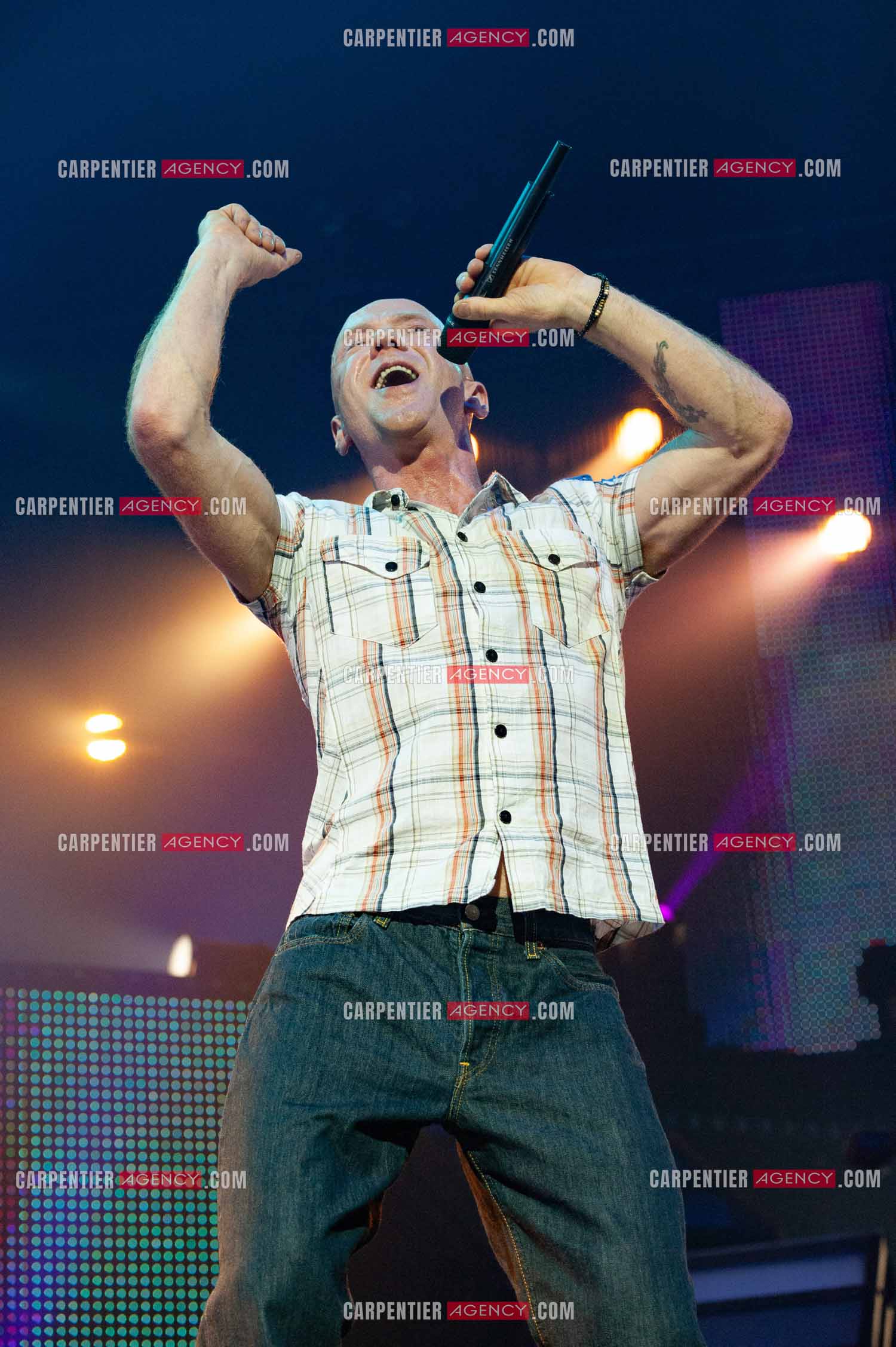 Le chanteur écossais Jimmy Somerville connu pour son tube “ Smalltown Boy “ dans la tournée RFM LOVE 80 au Zénith de Paris en 2010.      ( Exclusif )