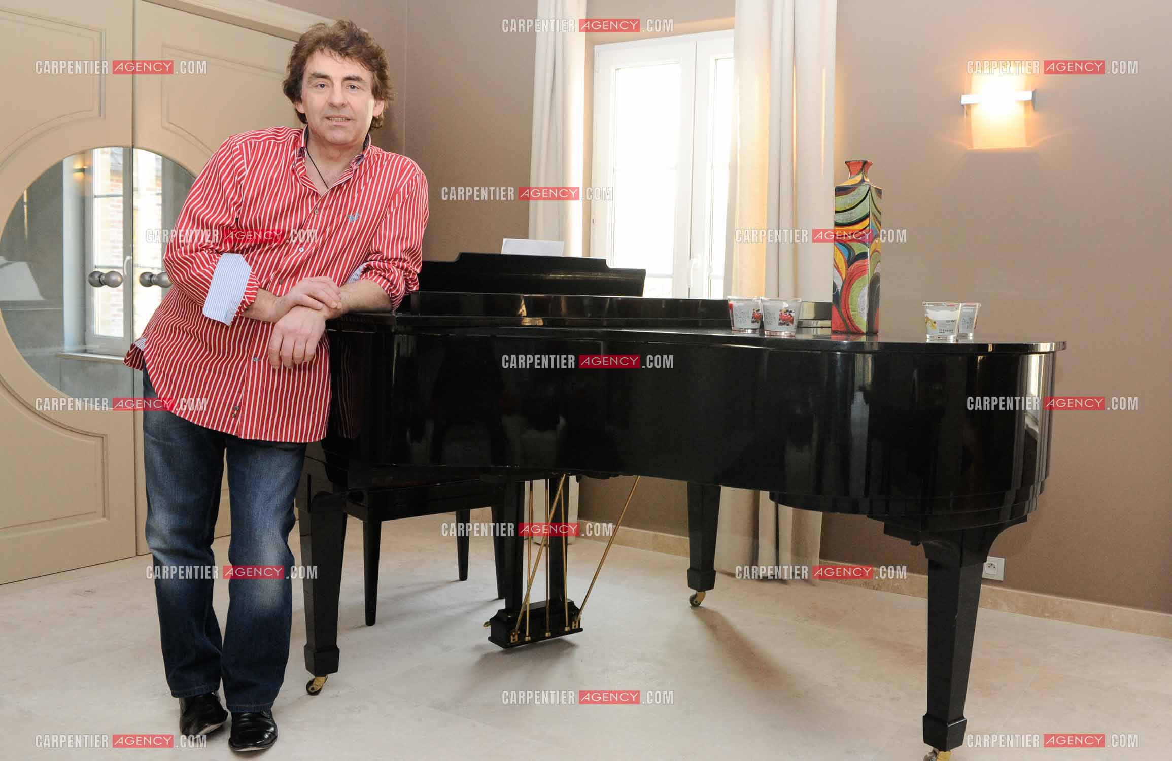 Le chanteur Claude Barzotti chez lui en Belgique en 2011.         ( Exclusif )