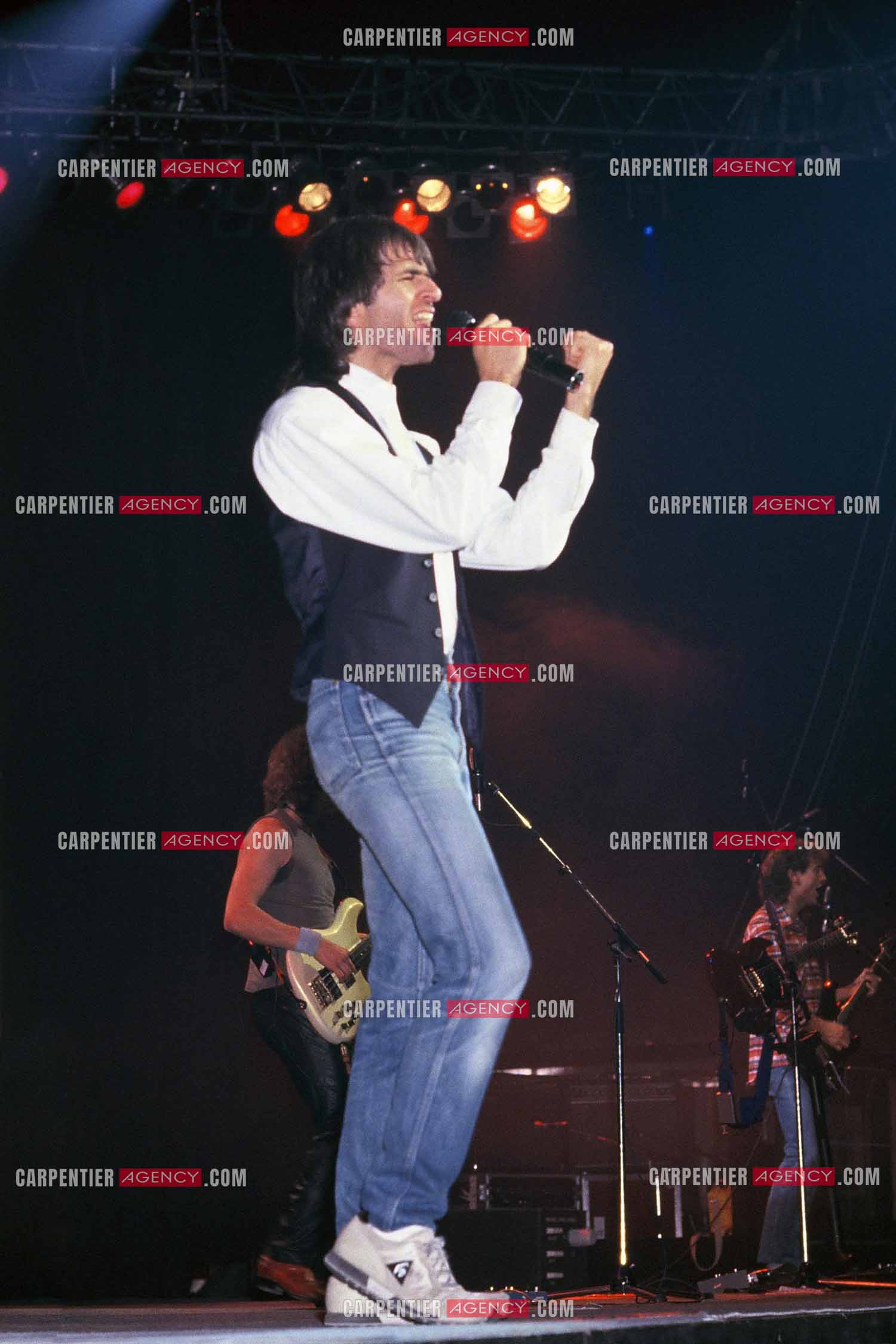 Le chanteur Jean-Jacques en concert au Zénith de Paris le 03 Décembre 1985.