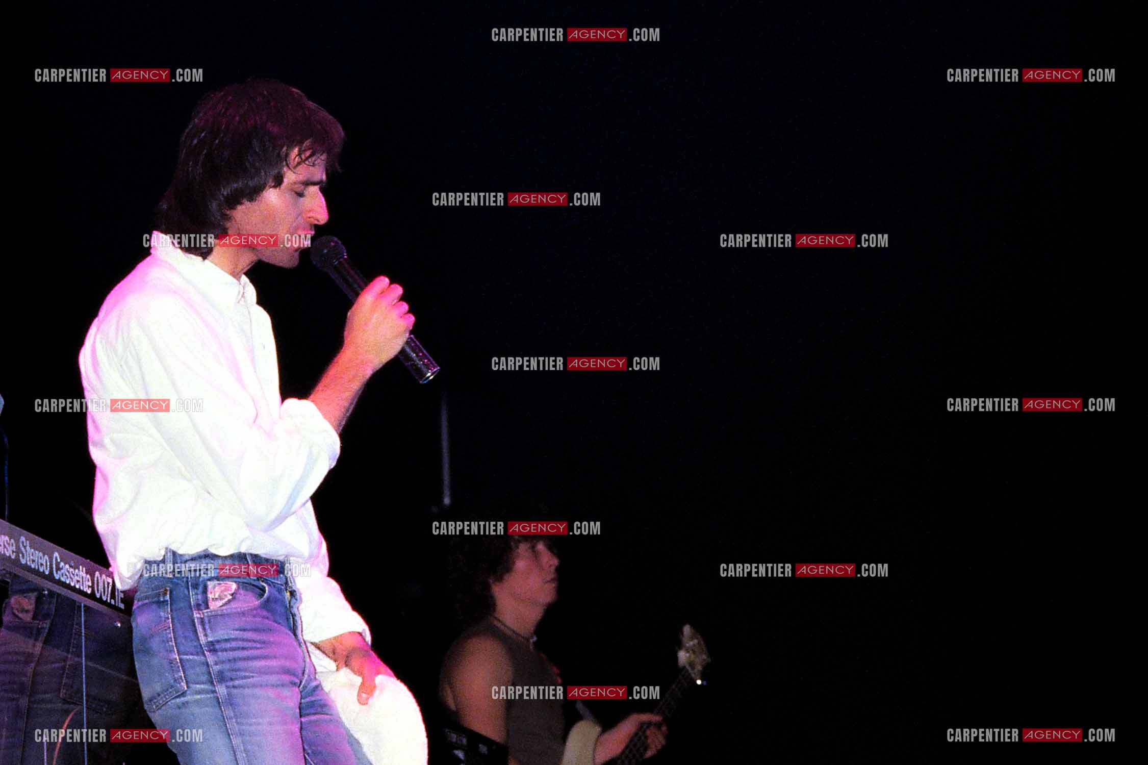Le chanteur Jean-Jacques en concert au Zénith de Paris le 03 Décembre 1985.