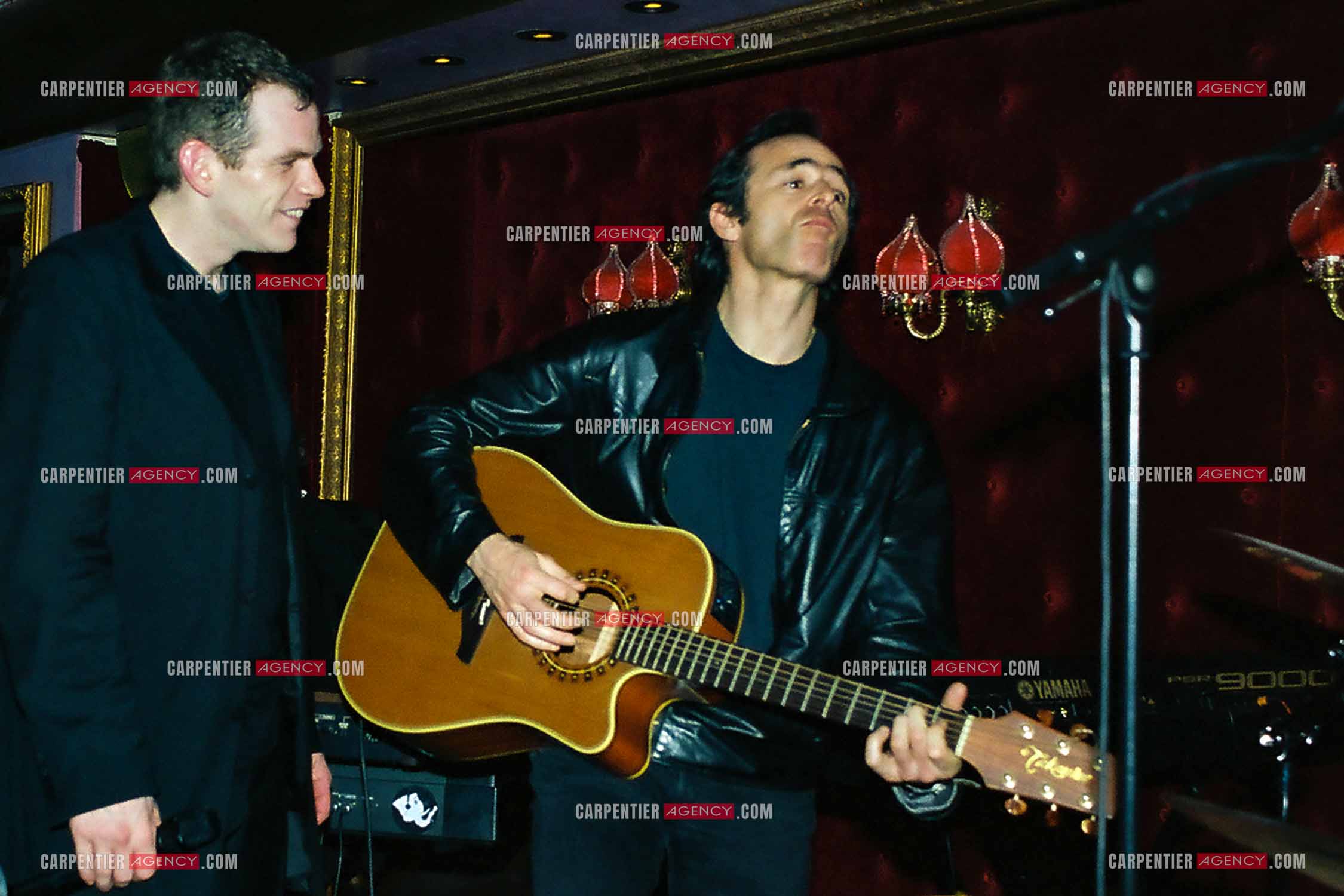 Soirée privée au VIP à Paris organisée par la production Notre Dame de Paris pour le succès de la comédie musicale. Invité de cette soirée, Jean-Jacques Goldman et Garou.   ( Exclusif )