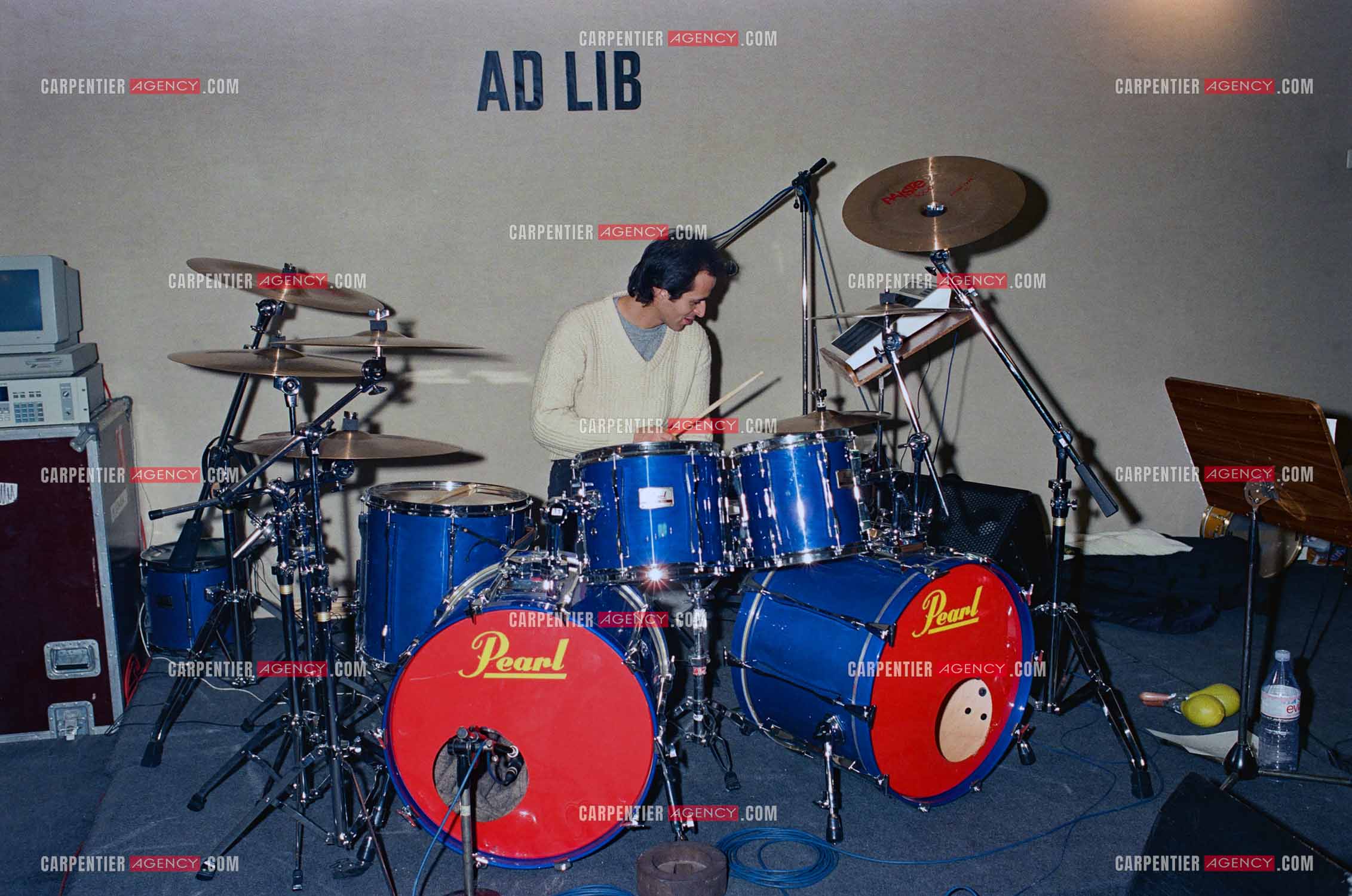 Répétitions de Jean-Jacques Goldman à la batterie pour sa tournée de 1985 au studio AD LIB  le 20 Juin 1985.      ( Exclusif )