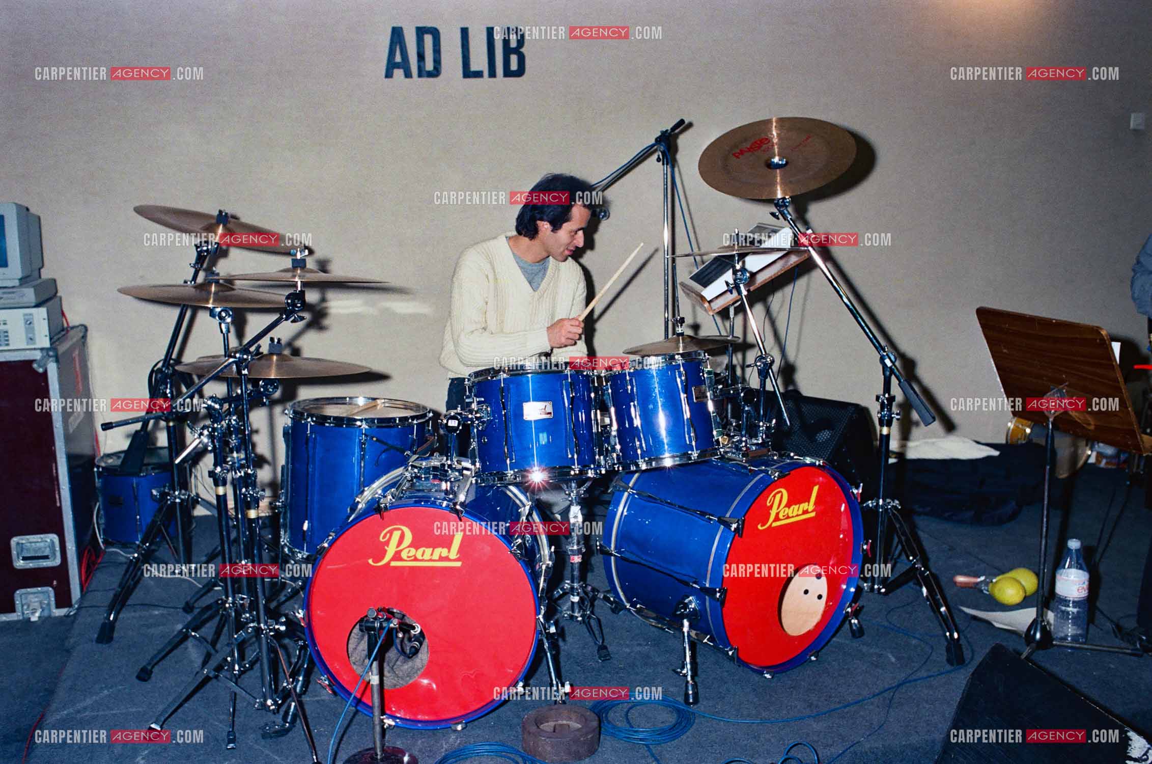 Répétitions de Jean-Jacques Goldman à la batterie pour sa tournée de 1985 au studio AD LIB  le 20 Juin 1985.      ( Exclusif )