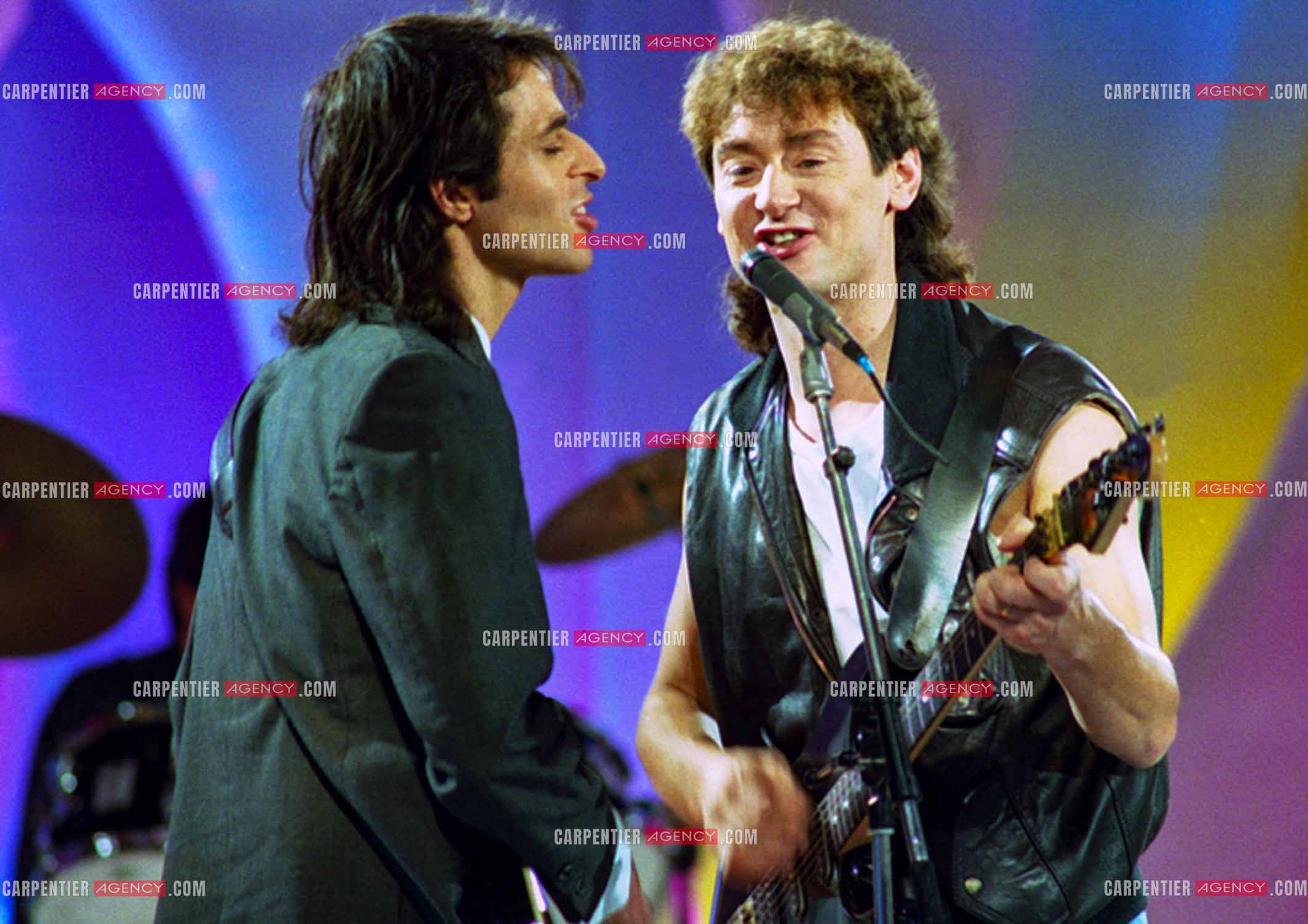 Émission “Champs Élysées“ avec comme invités Jean-Jacques Goldman accompagné par Michael Jones le 06 Déc 1986.