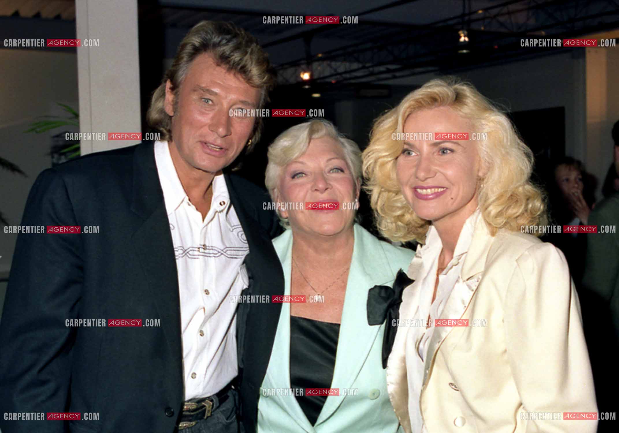 Le chanteur Johnny Hallyday, Line Renaud et Michèle Torr.    ( Exclusif )