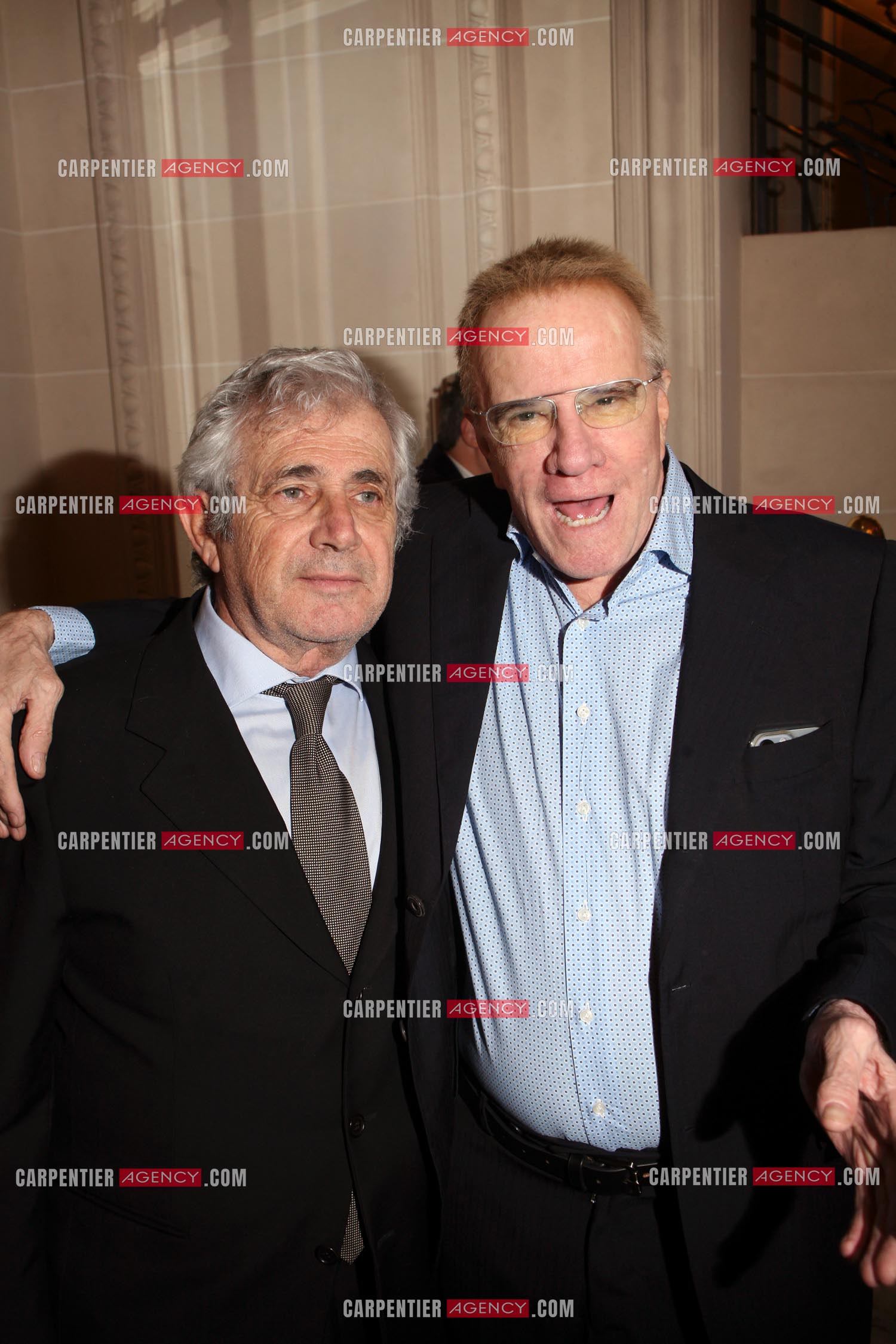 Gala caritatif des "Stéthos d'Or" qui récompensent les artistes qui contribuent au bien-être de tous au Georges V à Paris. L'humoriste Michel Boujenah et l'acteur Christophe Lambert.