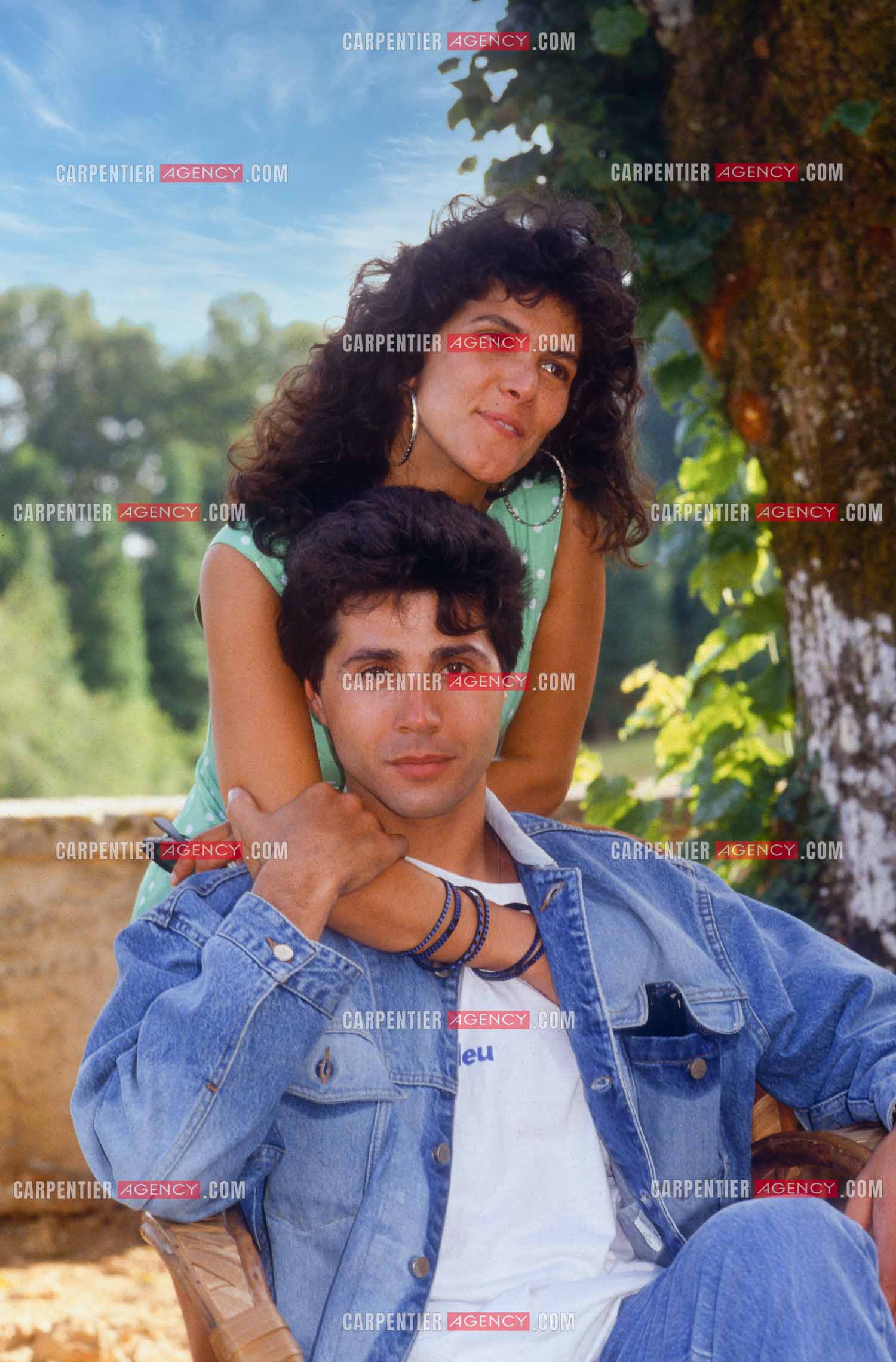 Jean-Luc Lahaye et sa femme Aurélie inaugurent un nouveau centre pour que les jeunes défavorisés “ Cent Familles “ puissent venir en colonie de vacances à la Coquille en Dordogne dans l'ancien monastère bouddhiste zen Kanshôji.  ( Exclusif )