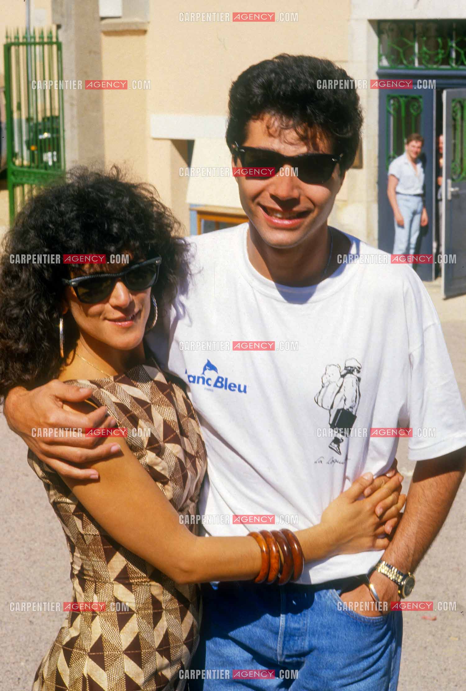 Jean-Luc Lahaye et sa femme Aurélie inaugurent un nouveau centre pour que les jeunes défavorisés “ Cent Familles “ puissent venir en colonie de vacances à la Coquille en Dordogne dans l'ancien monastère bouddhiste zen Kanshôji.  ( Exclusif )