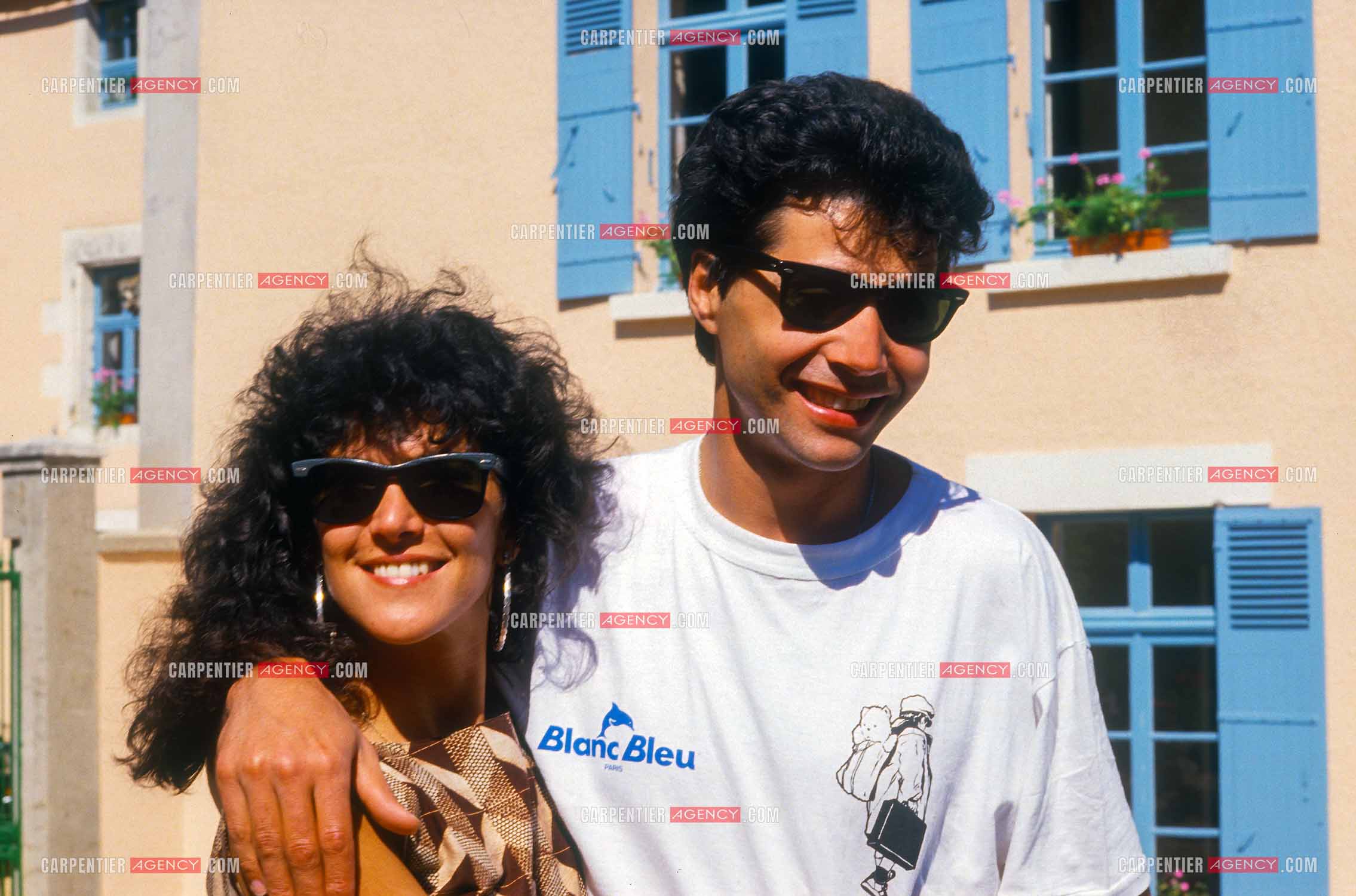 Jean-Luc Lahaye et sa femme Aurélie inaugurent un nouveau centre pour que les jeunes défavorisés “ Cent Familles “ puissent venir en colonie de vacances à la Coquille en Dordogne dans l'ancien monastère bouddhiste zen Kanshôji.  ( Exclusif )