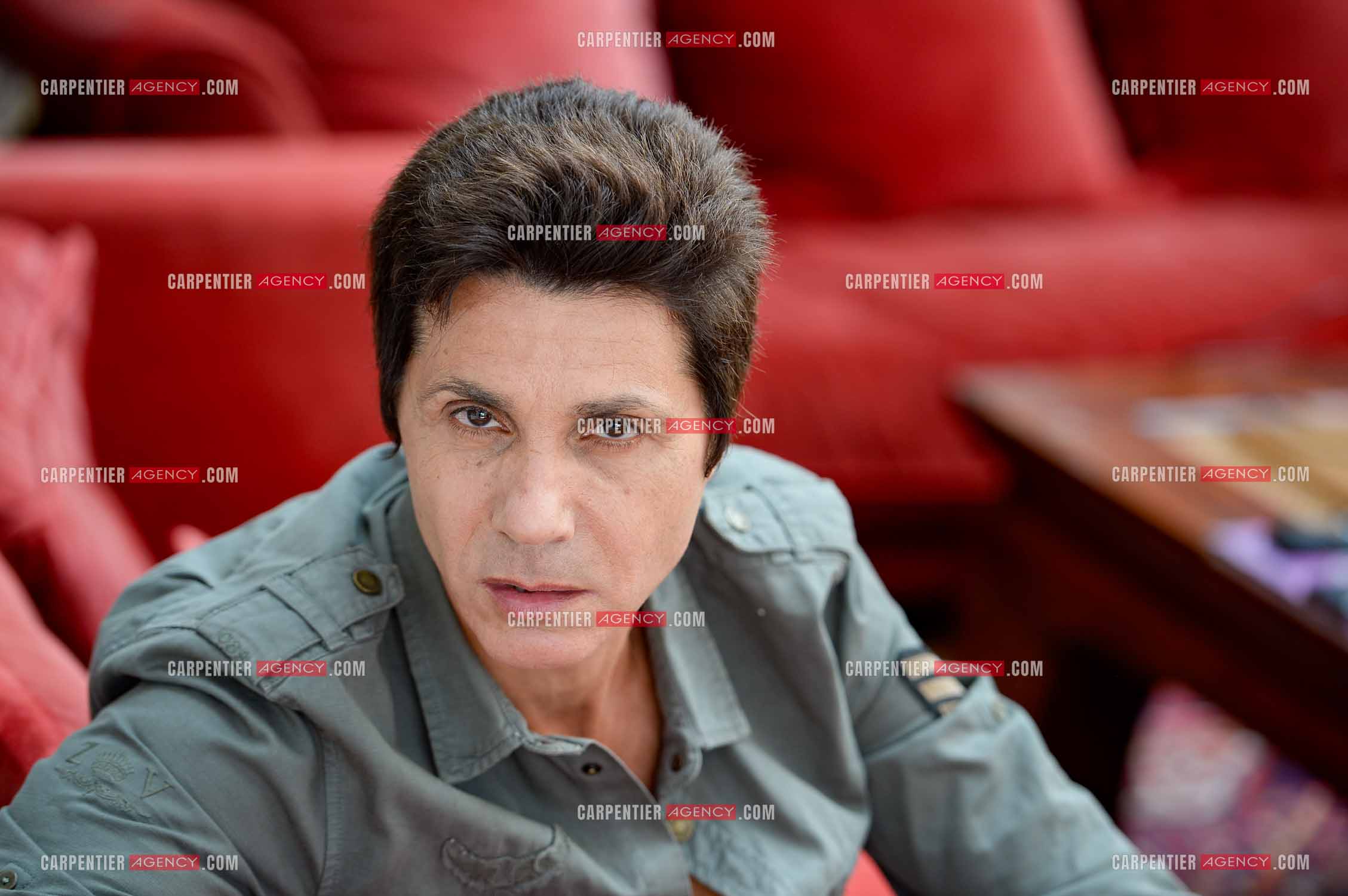 Rendez-vous privé pour un sujet presse chez le chanteur Jean-Luc Lahaye dans son duplex parisien.  ( Exclusif )