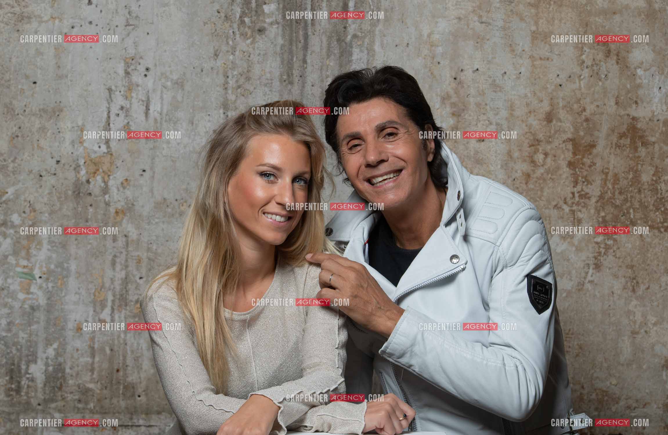 Le chanteur Jean-Luc Lahaye et sa compagne Paola vont se marier demain le 02 juillet à Paris à la mairie du 18 èm arrondissement. ( Exclusif )