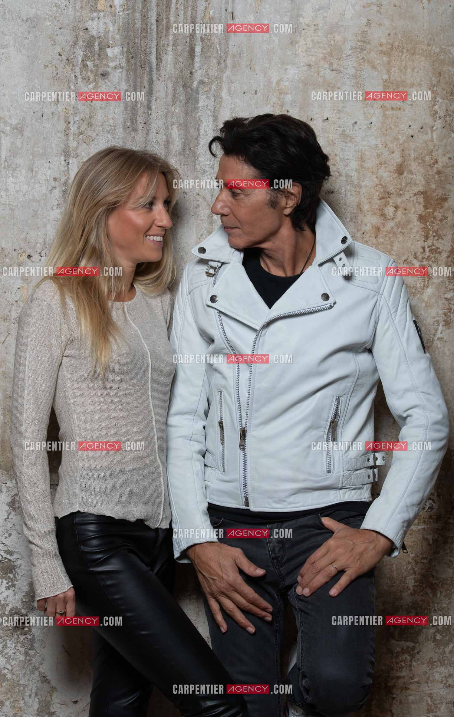 Le chanteur Jean-Luc Lahaye et sa compagne Paola vont se marier demain le 02 juillet à Paris à la mairie du 18 èm arrondissement. ( Exclusif )