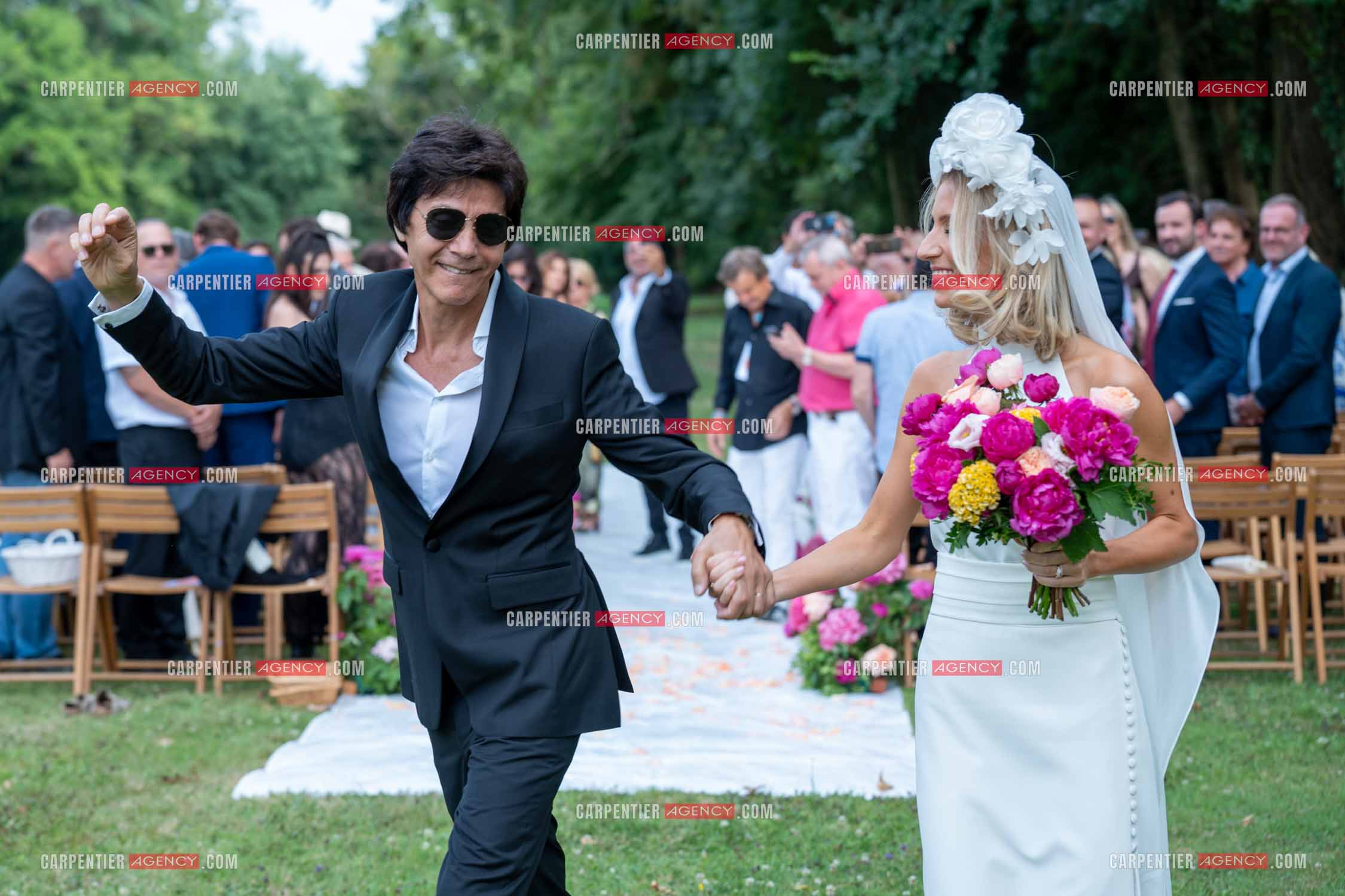 Mariage entre Jean-Luc Lahaye et Paola Aubin à la mairie du 18 èm arrondissement de Paris, et la cérémonie religieuse au château de Janvry.  ( Exclusif )