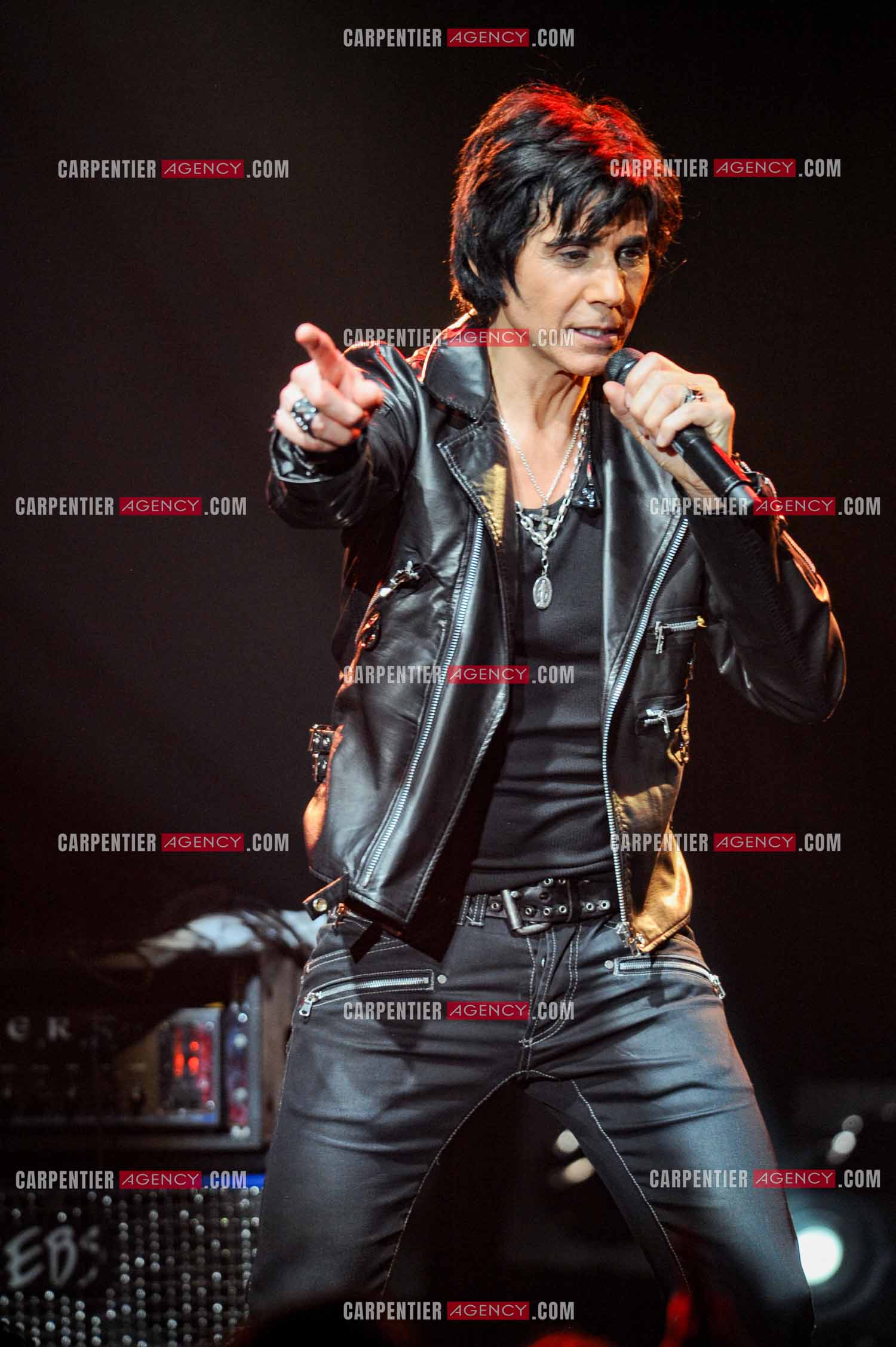 Le chanteur Jean-Luc Lahaye en concert au Bataclan.  ( Exclusif )