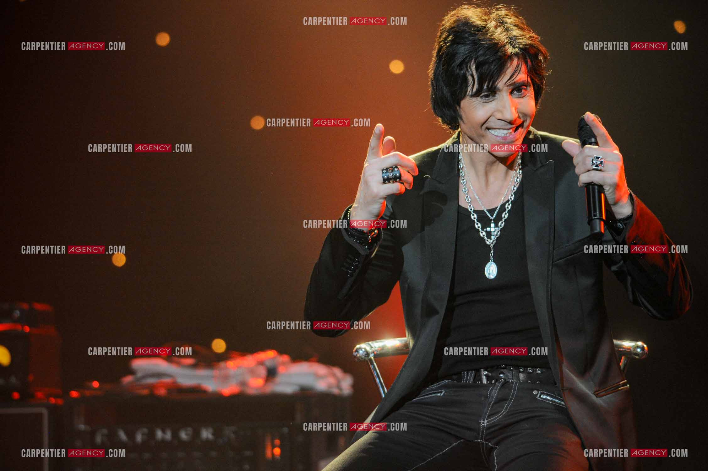 Le chanteur Jean-Luc Lahaye en concert au Bataclan.  ( Exclusif )