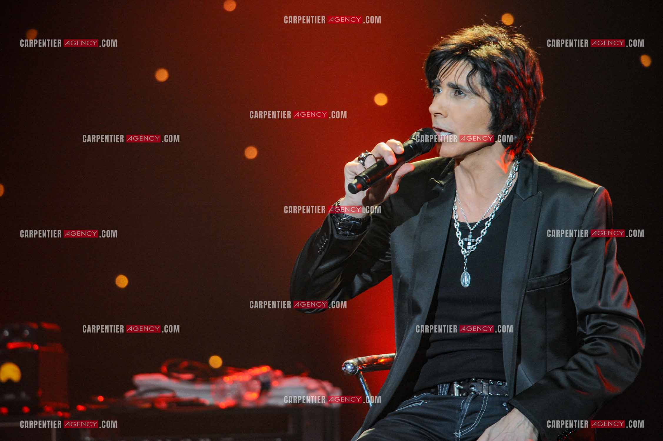 Le chanteur Jean-Luc Lahaye en concert au Bataclan.  ( Exclusif )