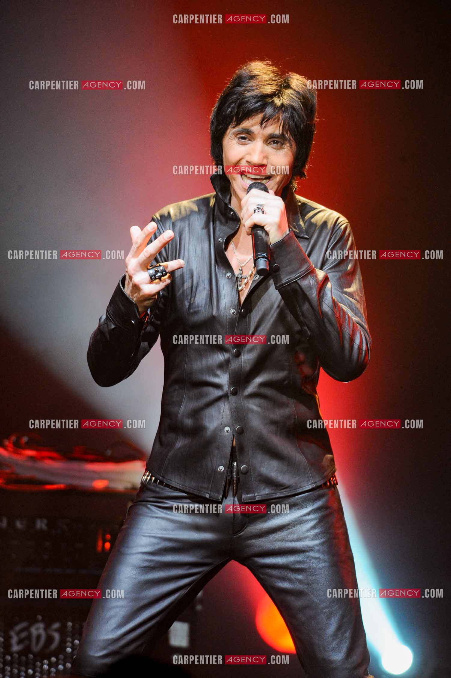 Le chanteur Jean-Luc Lahaye en concert au Bataclan.  ( Exclusif )