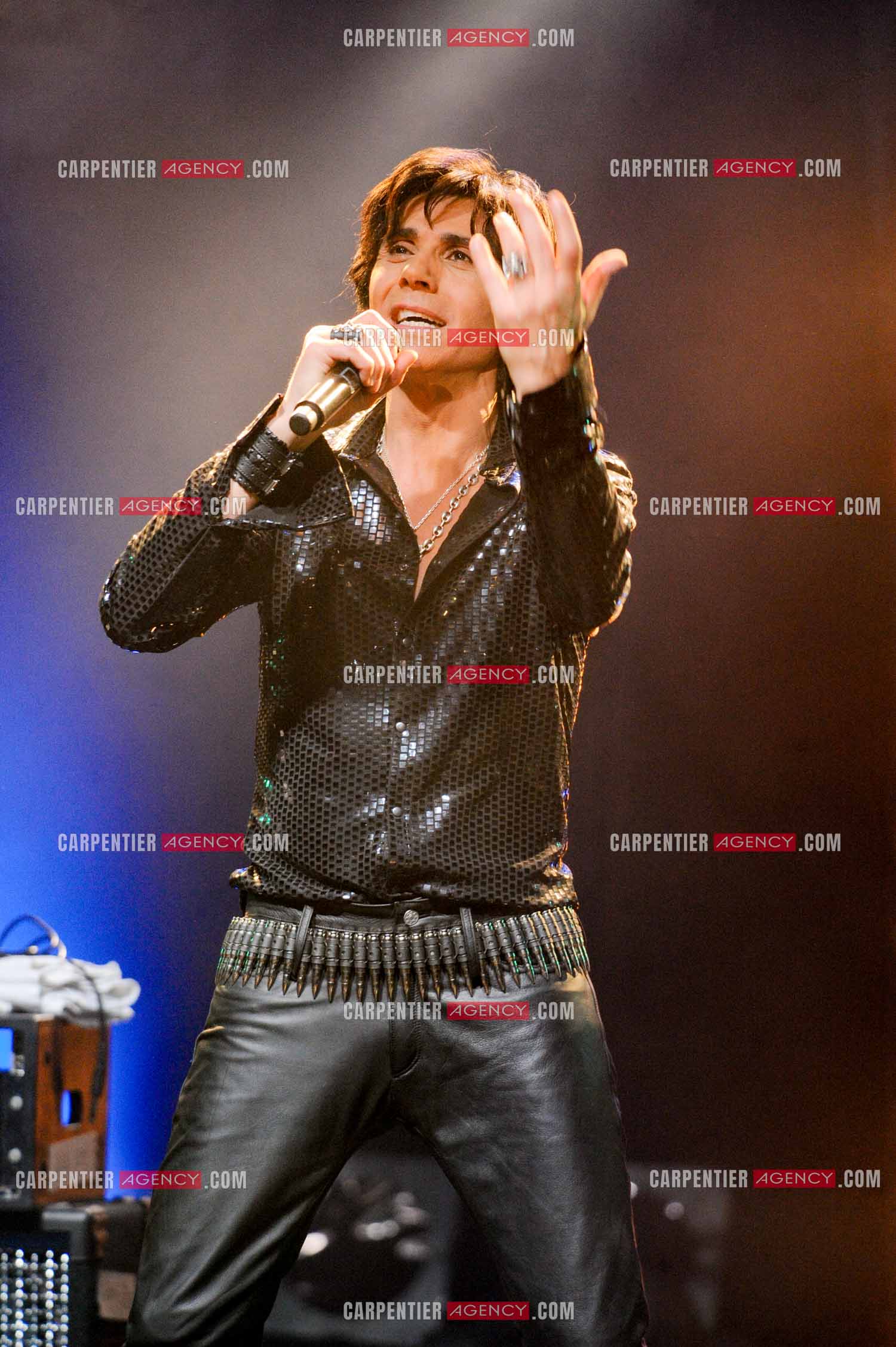 Le chanteur Jean-Luc Lahaye en concert au Bataclan.  ( Exclusif )