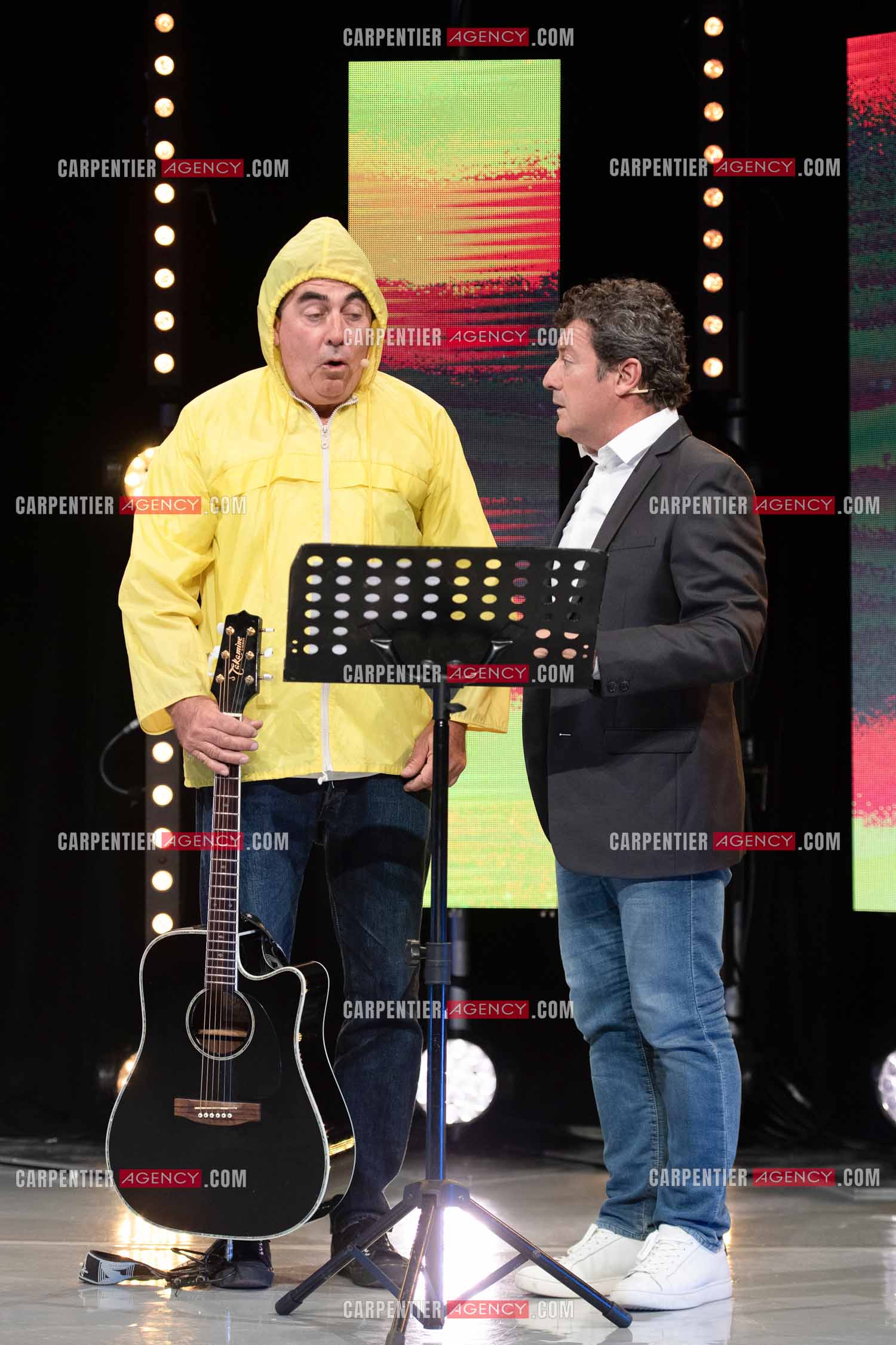 Eric Carrière et Francis Ginibré les deux humoristes Français formant le duo “Les Chevaliers Du Fiel“ au théâtre de Paris à Avignon.    ( Exclusif )