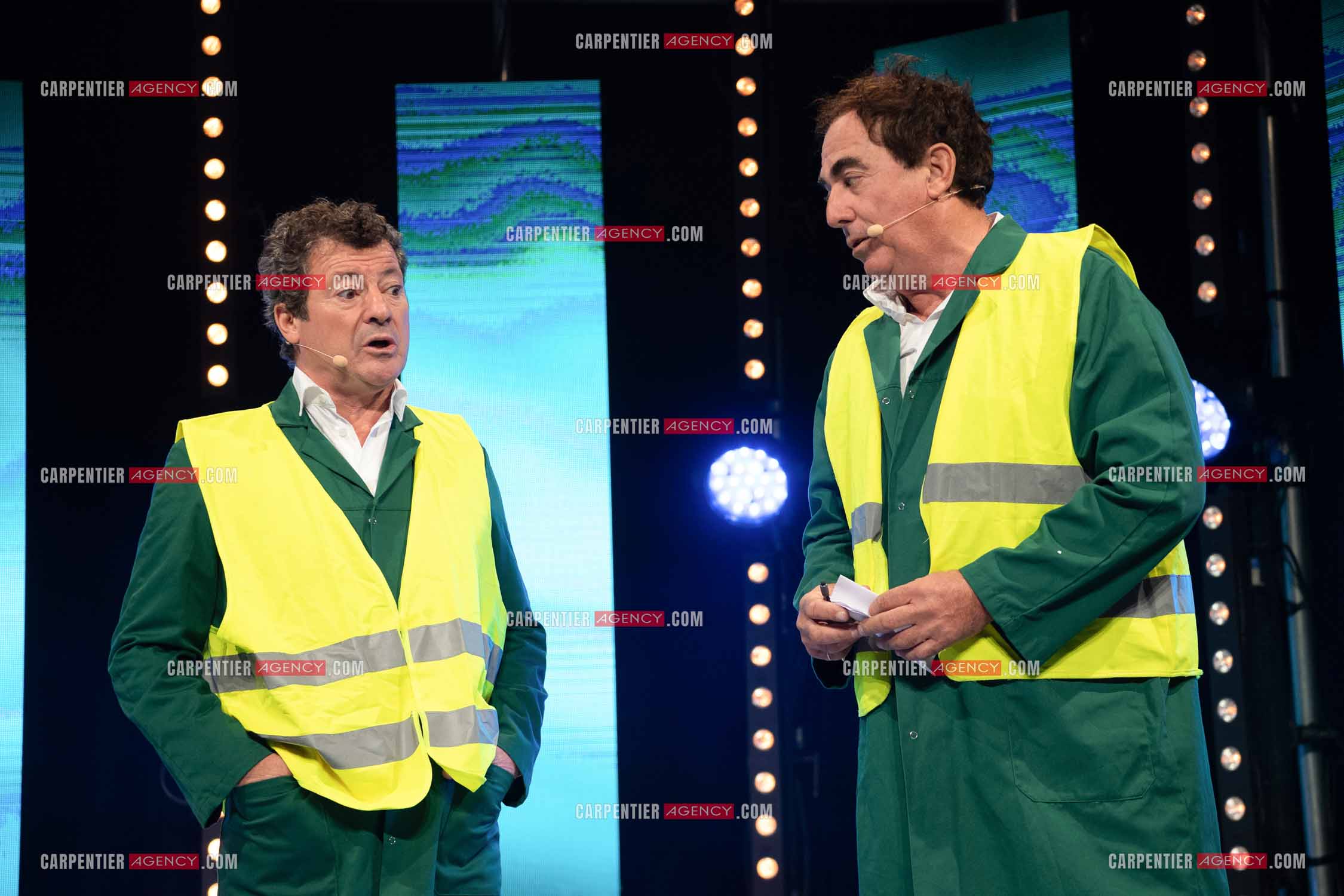 Eric Carrière et Francis Ginibré les deux humoristes Français formant le duo “Les Chevaliers Du Fiel“ au théâtre de Paris à Avignon.    ( Exclusif )