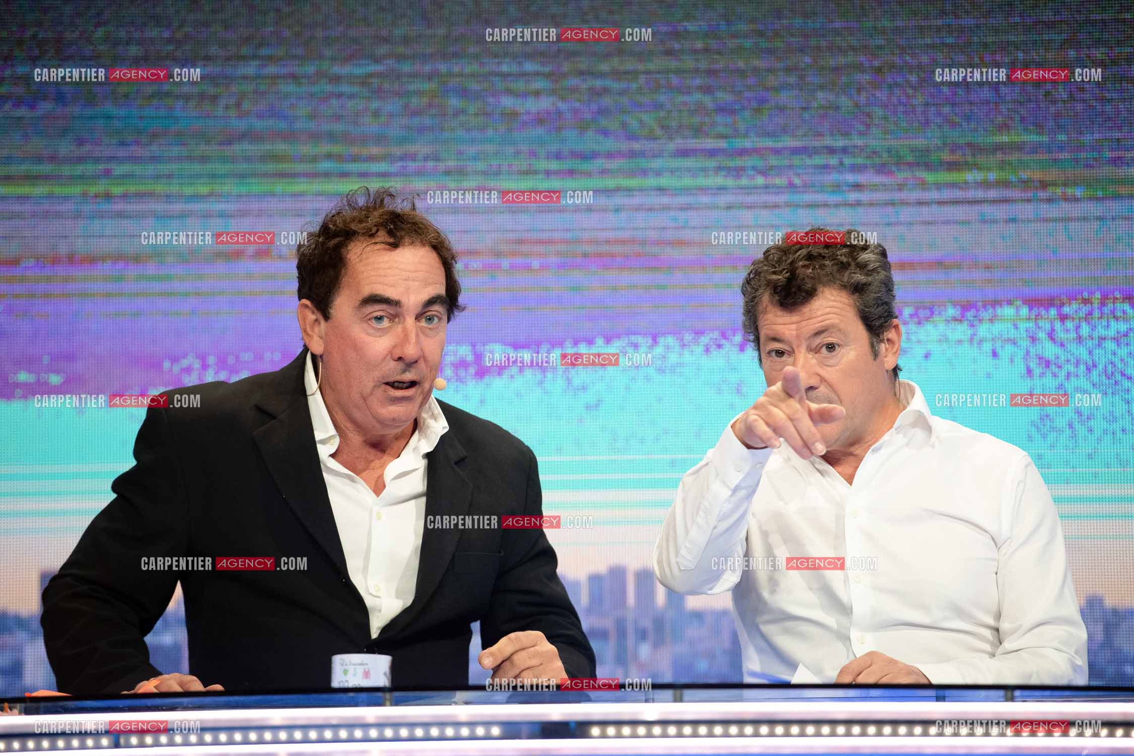 Eric Carrière et Francis Ginibré les deux humoristes Français formant le duo “Les Chevaliers Du Fiel“ au théâtre de Paris à Avignon.    ( Exclusif )