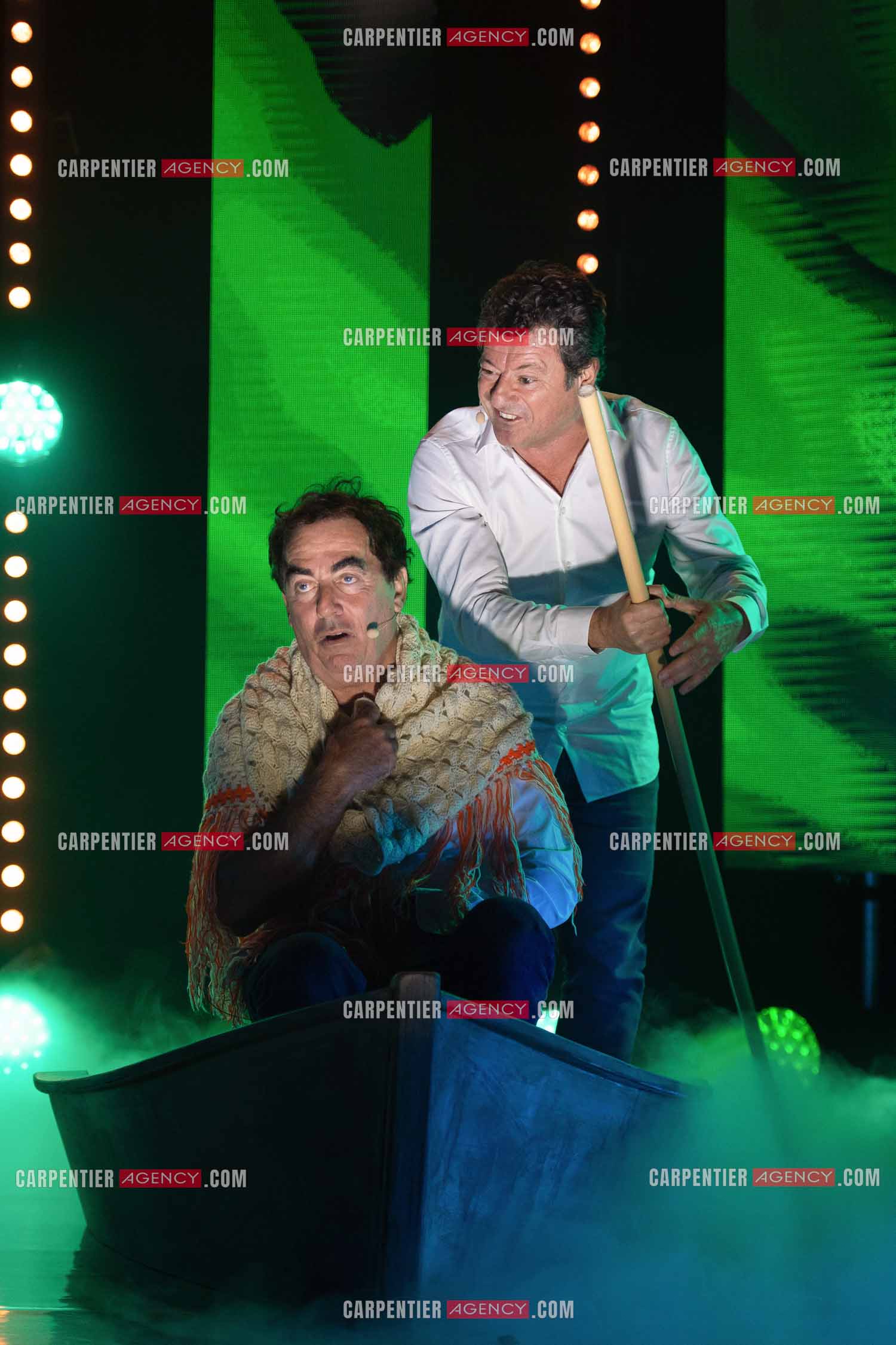 Eric Carrière et Francis Ginibré les deux humoristes Français formant le duo “Les Chevaliers Du Fiel“ au théâtre de Paris à Avignon.    ( Exclusif )