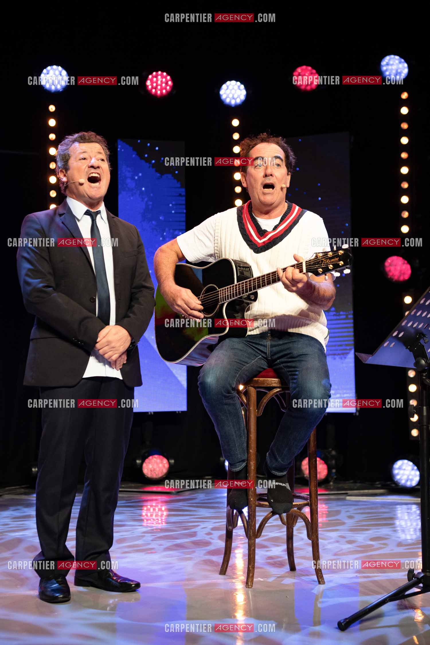 Eric Carrière et Francis Ginibré les deux humoristes Français formant le duo “Les Chevaliers Du Fiel“ au théâtre de Paris à Avignon.    ( Exclusif )