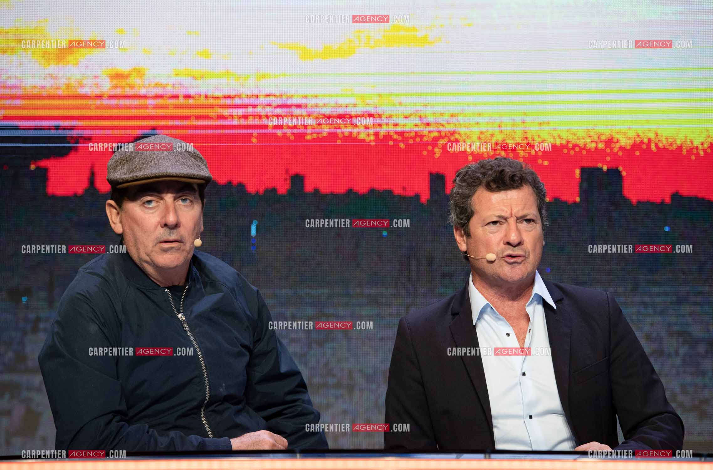 Eric Carrière et Francis Ginibré les deux humoristes Français formant le duo “Les Chevaliers Du Fiel“ au théâtre de Paris à Avignon.    ( Exclusif )