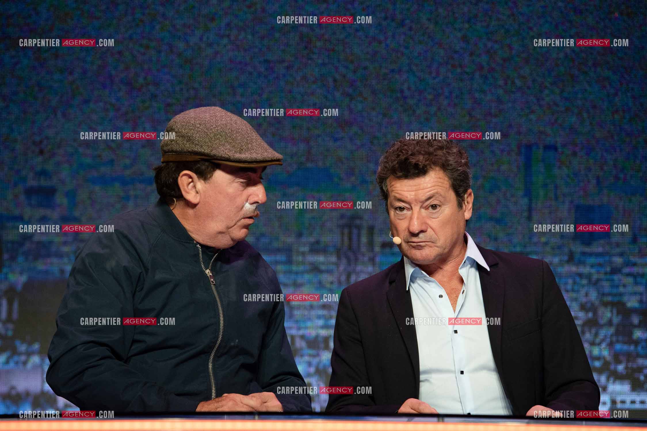 Eric Carrière et Francis Ginibré les deux humoristes Français formant le duo “Les Chevaliers Du Fiel“ au théâtre de Paris à Avignon.    ( Exclusif )