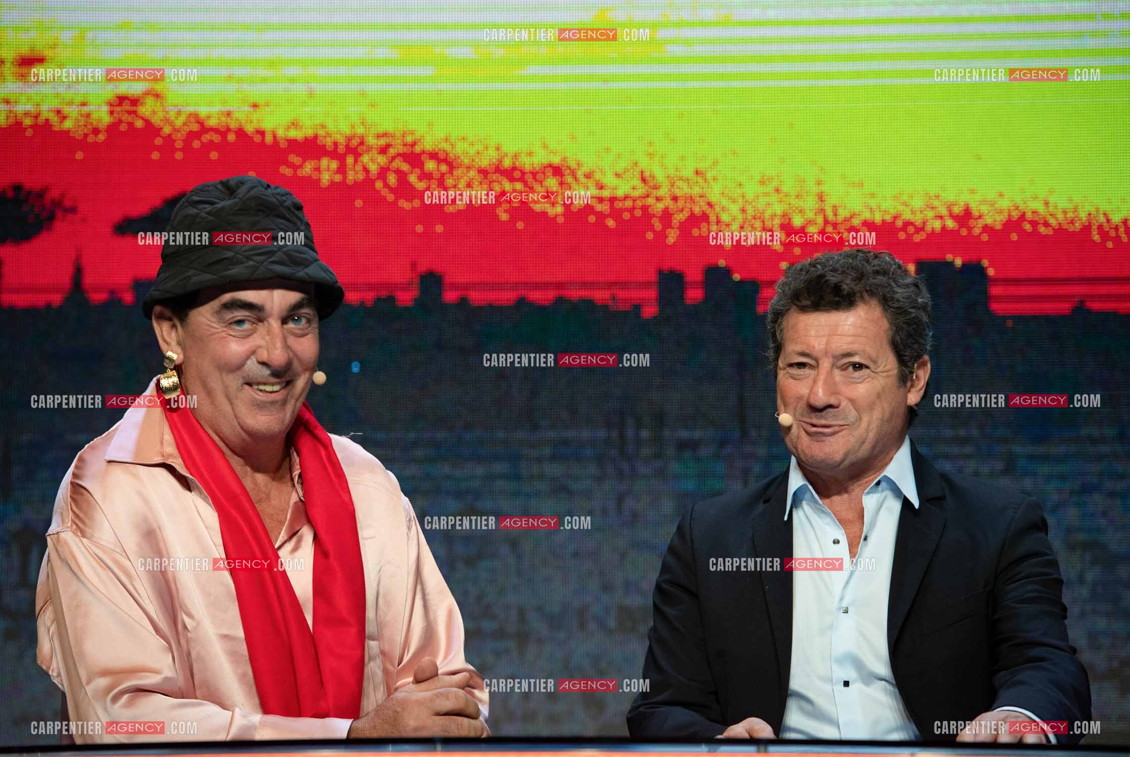 Eric Carrière et Francis Ginibré les deux humoristes Français formant le duo “Les Chevaliers Du Fiel“ au théâtre de Paris à Avignon.    ( Exclusif )