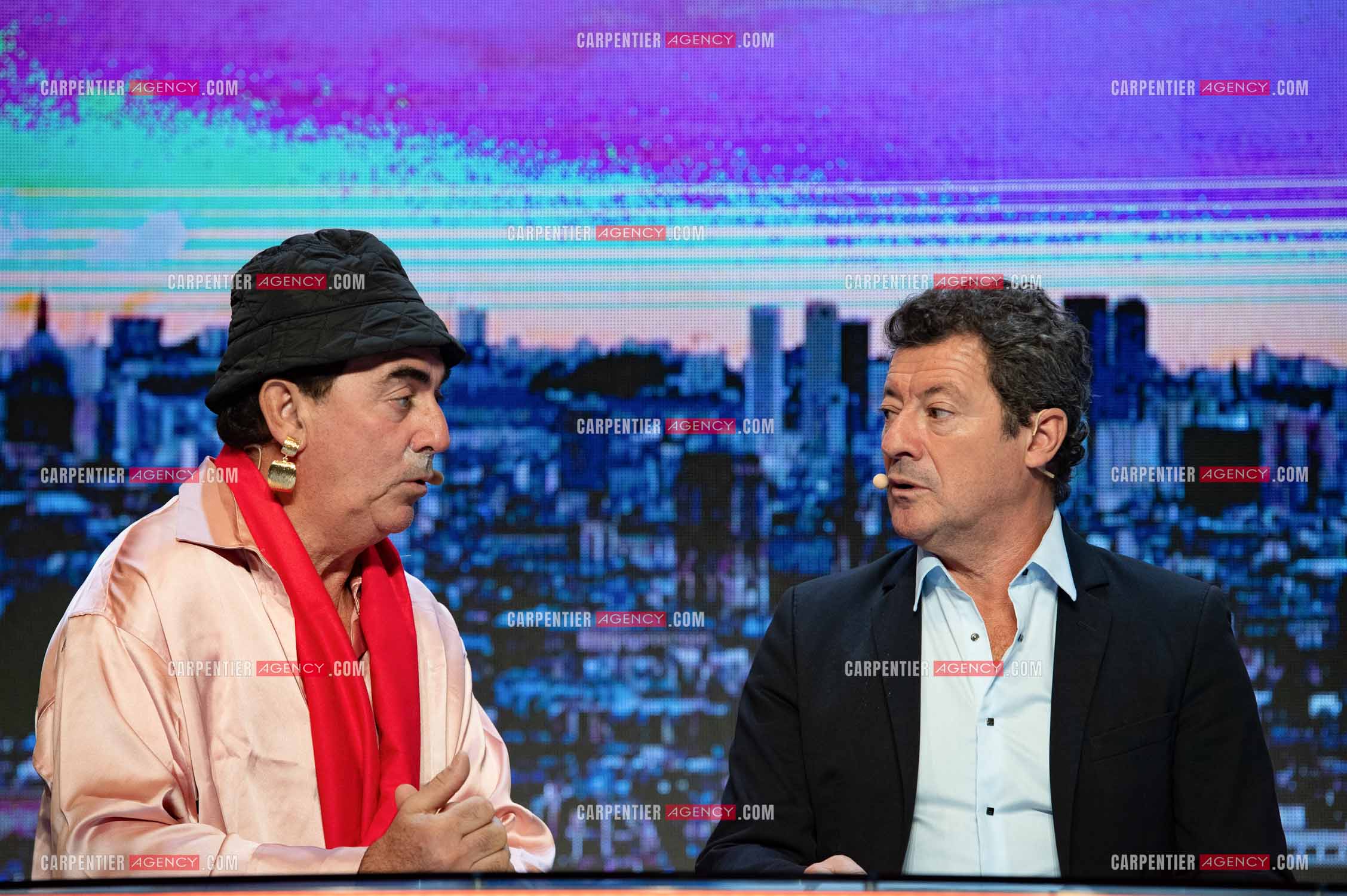 Eric Carrière et Francis Ginibré les deux humoristes Français formant le duo “Les Chevaliers Du Fiel“ au théâtre de Paris à Avignon.    ( Exclusif )