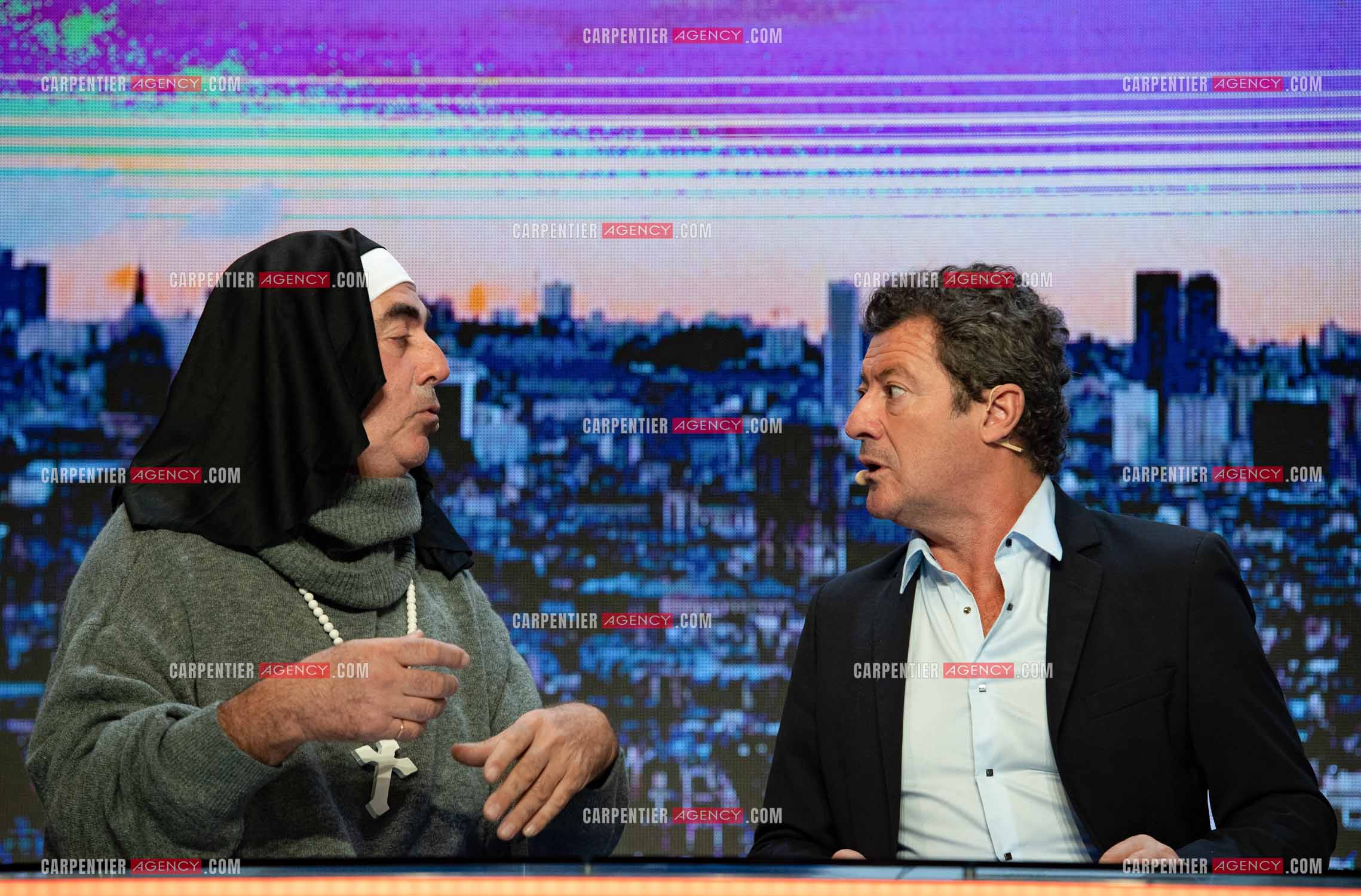 Eric Carrière et Francis Ginibré les deux humoristes Français formant le duo “Les Chevaliers Du Fiel“ au théâtre de Paris à Avignon.    ( Exclusif )