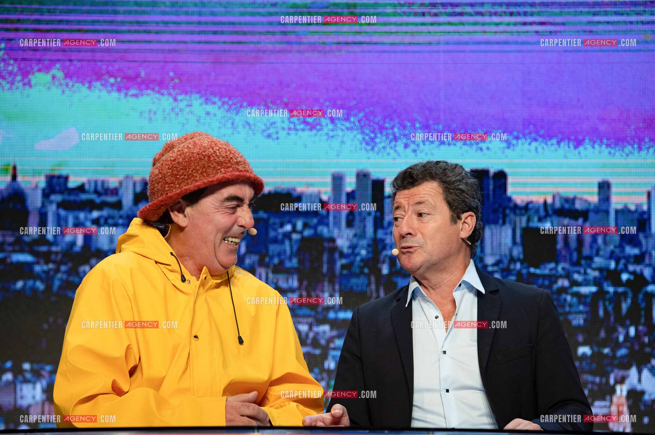 Eric Carrière et Francis Ginibré les deux humoristes Français formant le duo “Les Chevaliers Du Fiel“ au théâtre de Paris à Avignon.    ( Exclusif )