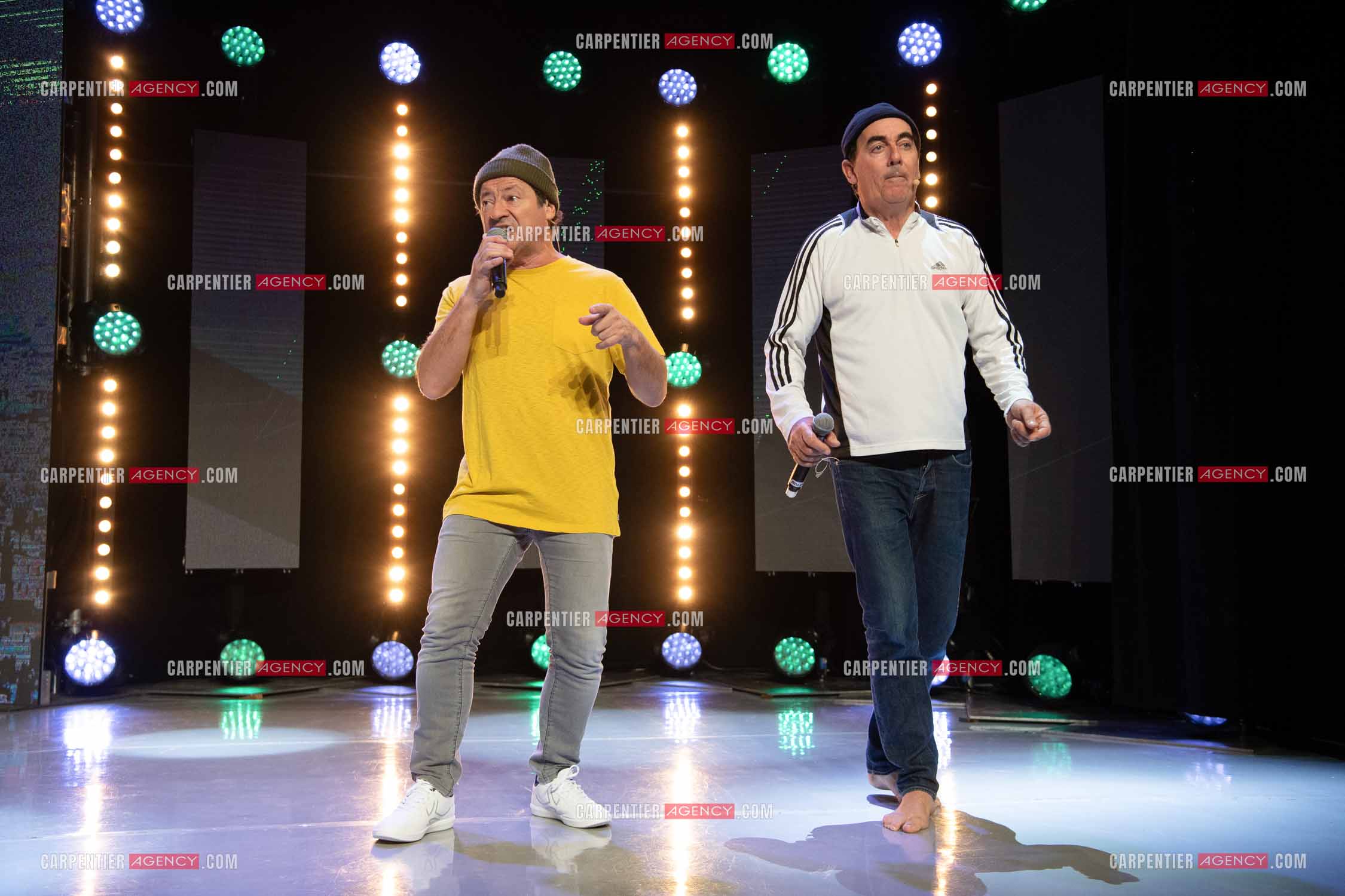 Eric Carrière et Francis Ginibré les deux humoristes Français formant le duo “Les Chevaliers Du Fiel“ au théâtre de Paris à Avignon.    ( Exclusif )