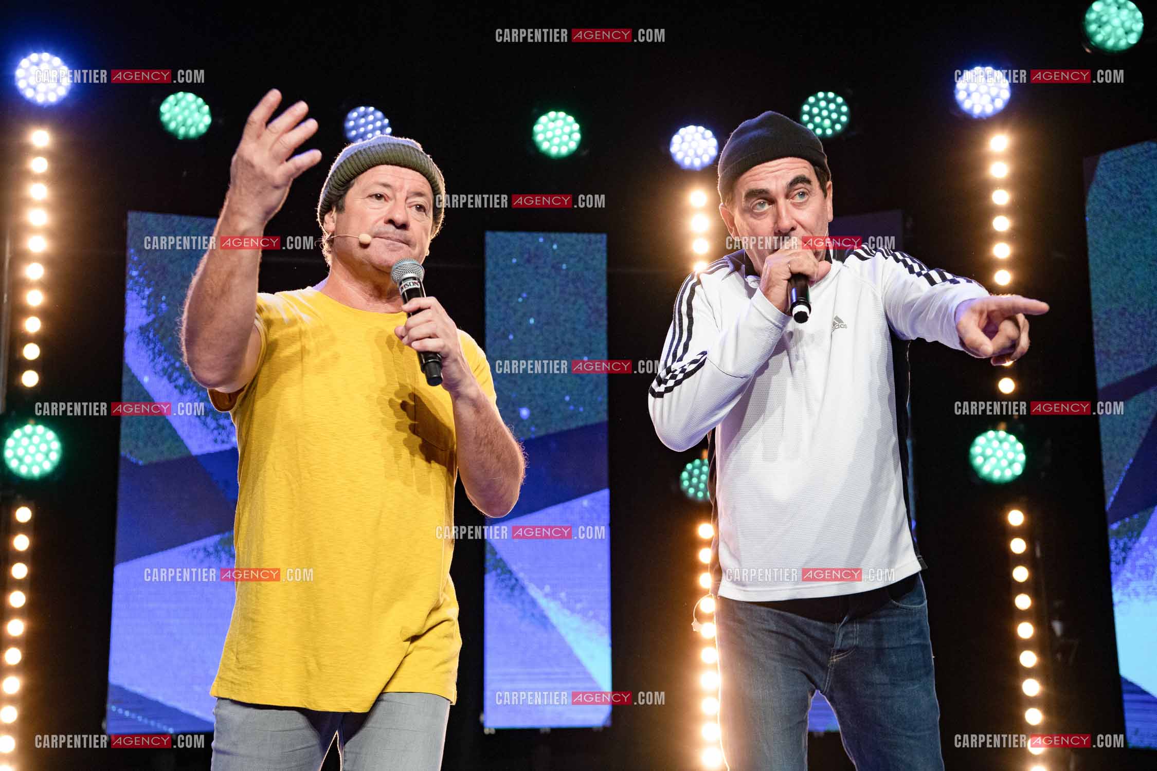 Eric Carrière et Francis Ginibré les deux humoristes Français formant le duo “Les Chevaliers Du Fiel“ au théâtre de Paris à Avignon.    ( Exclusif )