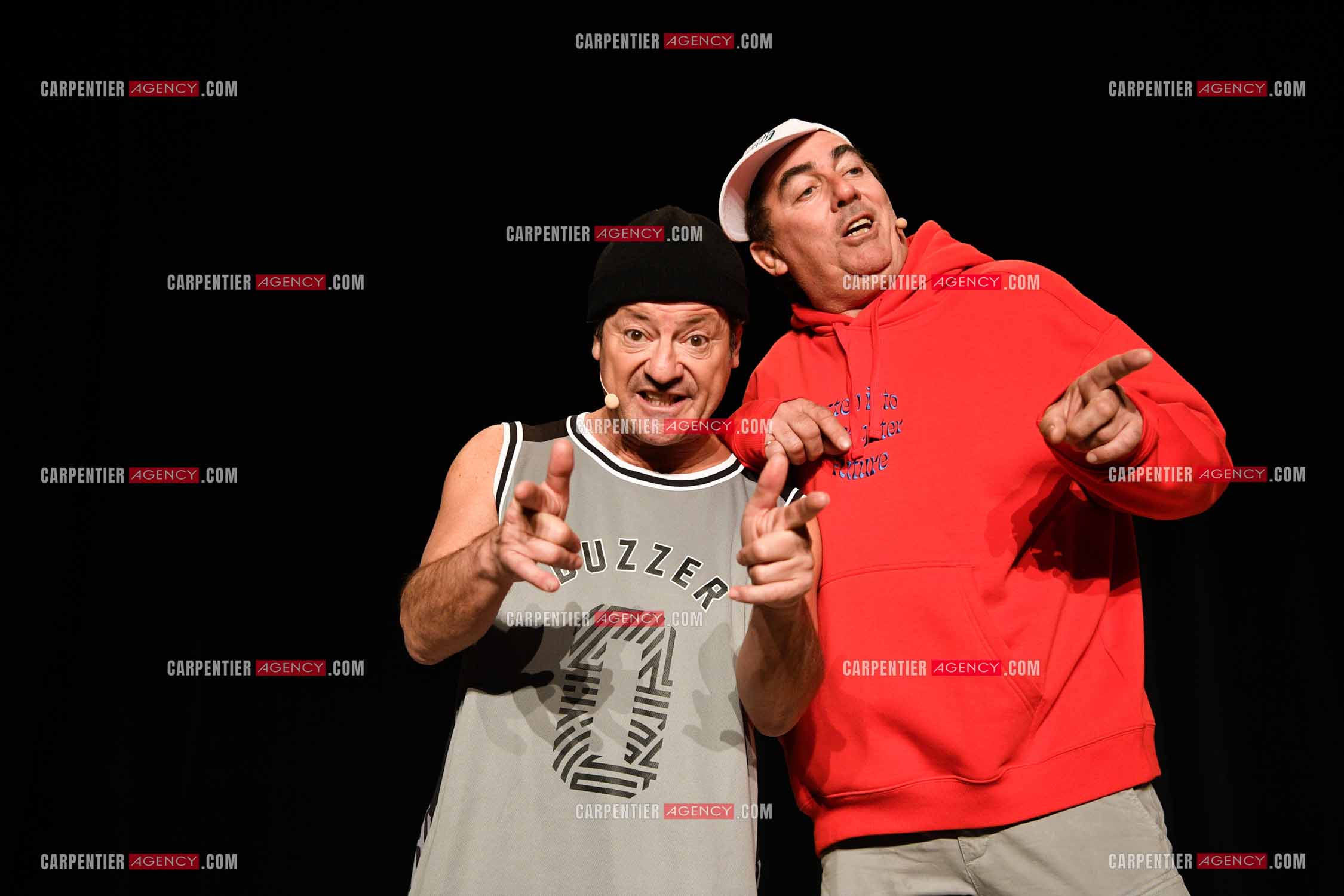 Eric Carrière et Francis Ginibré les deux humoristes Français formant le duo “Les Chevaliers Du Fiel“ au théâtre de Paris à Avignon.    ( Exclusif )