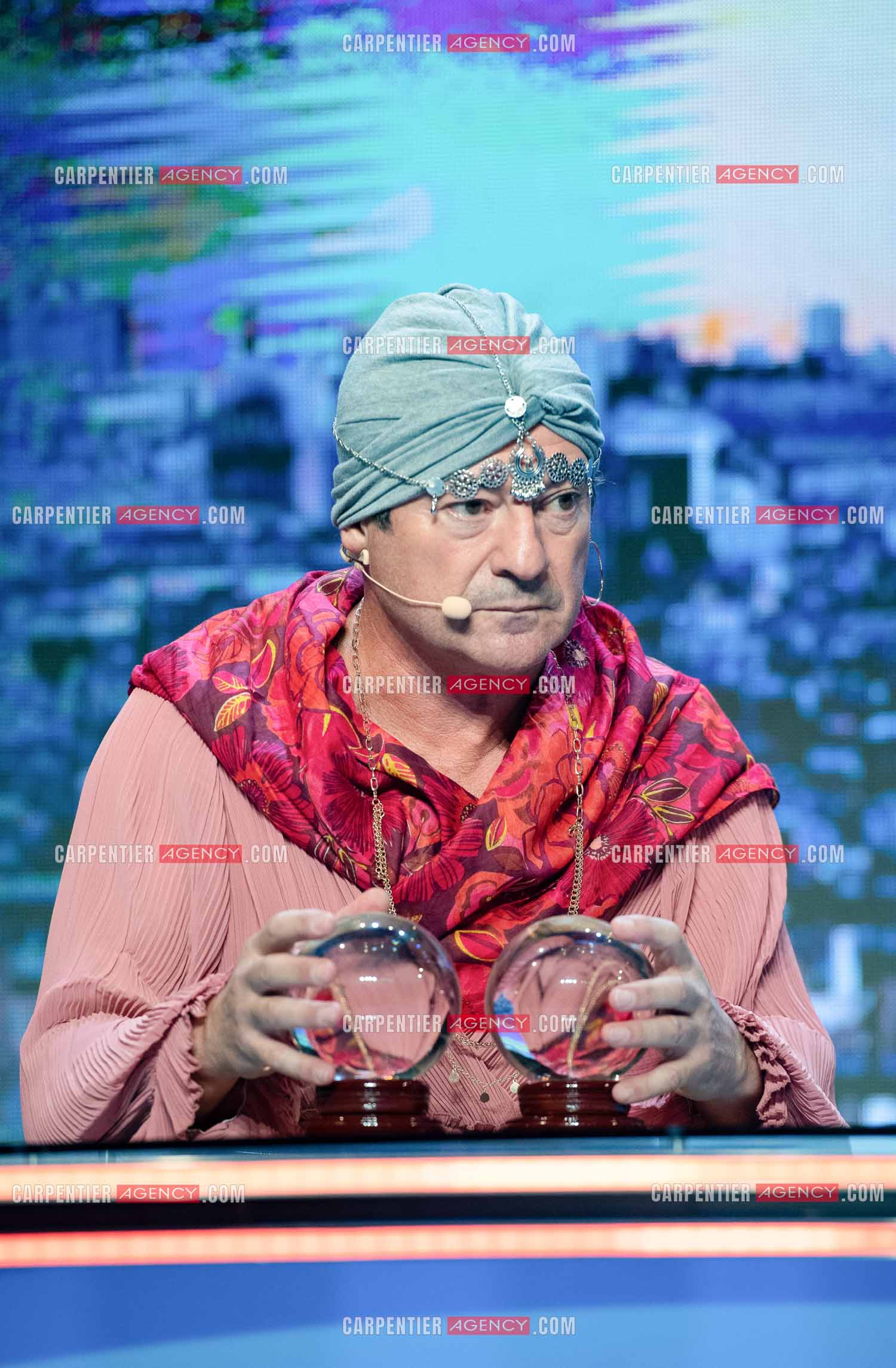 Eric Carrière et Francis Ginibré les deux humoristes Français formant le duo “Les Chevaliers Du Fiel“ au théâtre de Paris à Avignon.    ( Exclusif )