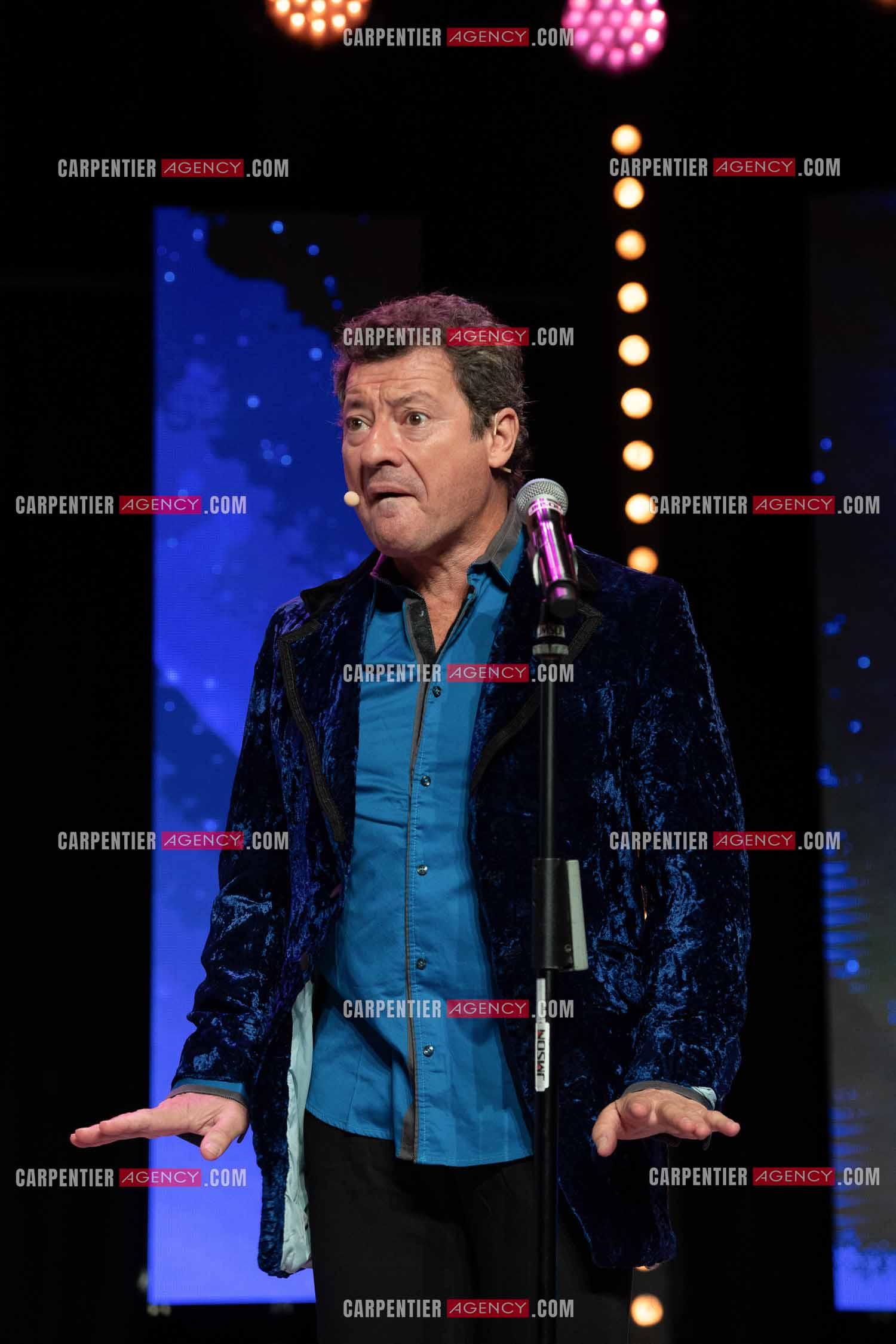 Eric Carrière et Francis Ginibré les deux humoristes Français formant le duo “Les Chevaliers Du Fiel“ au théâtre de Paris à Avignon.    ( Exclusif )