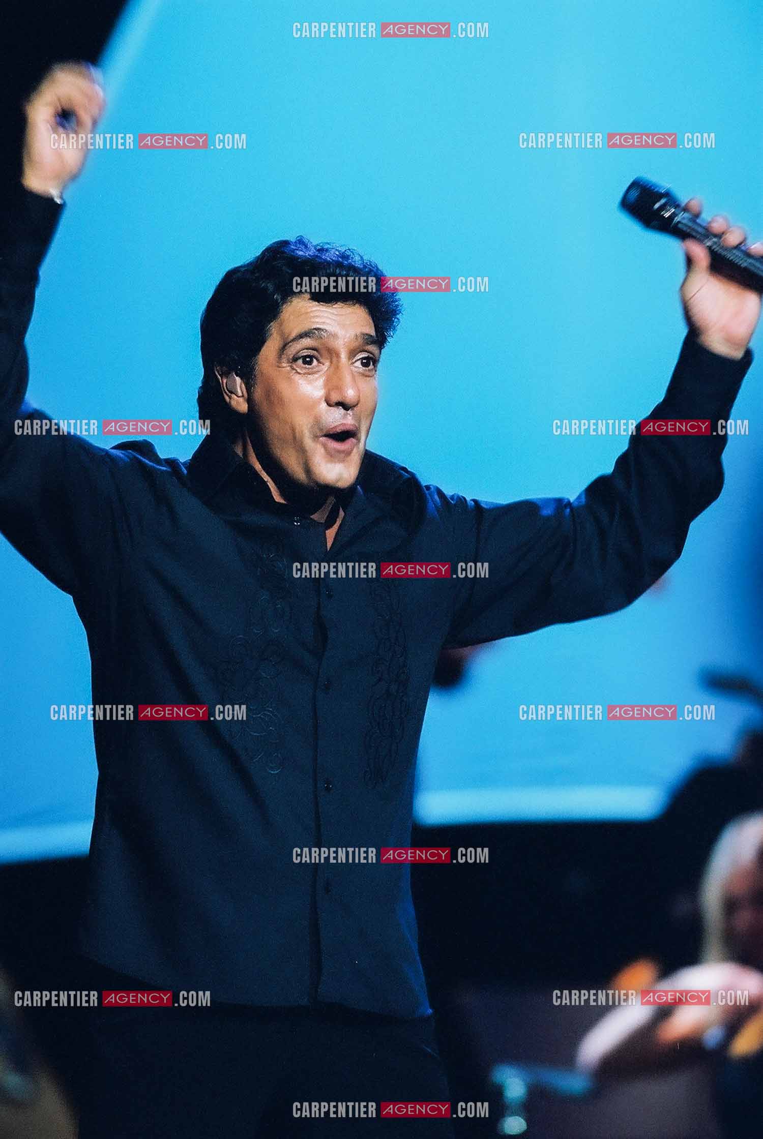 Le chanteur Frédéric François lors de son passage à l'Olympia en 2002.  ( Exclusif )