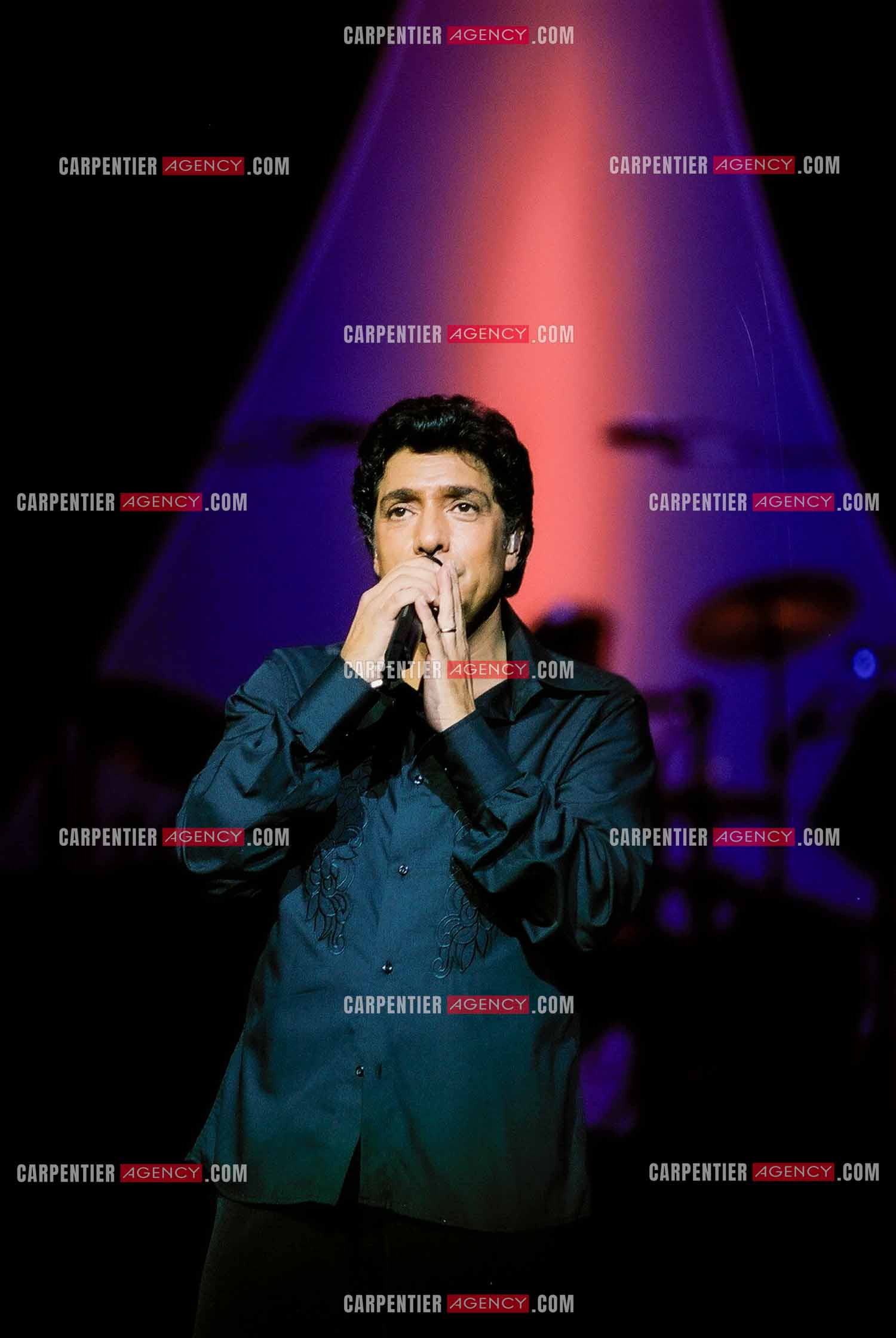 Le chanteur Frédéric François lors de son passage à l'Olympia en 2002.  ( Exclusif )