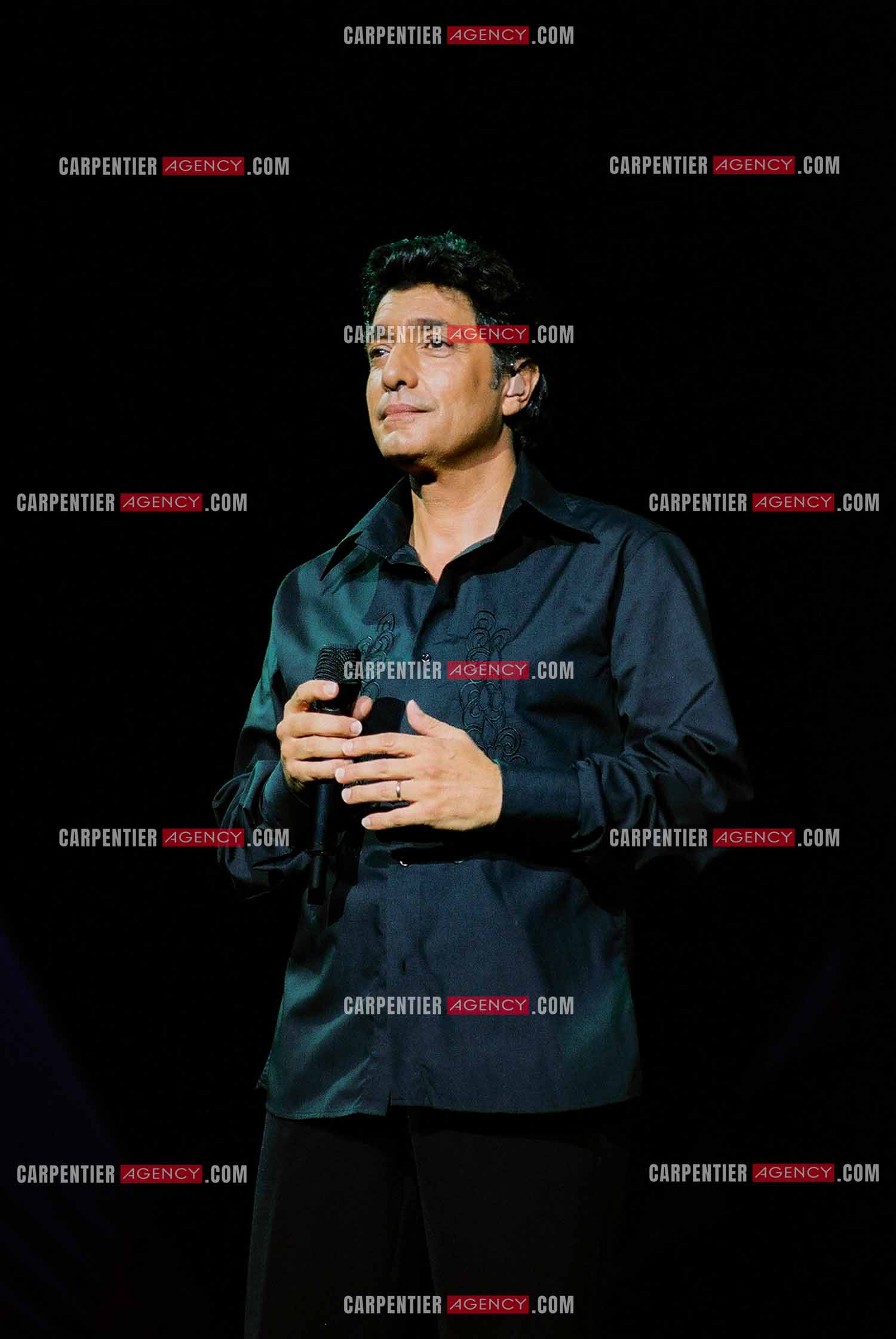 Le chanteur Frédéric François lors de son passage à l'Olympia en 2002.  ( Exclusif )