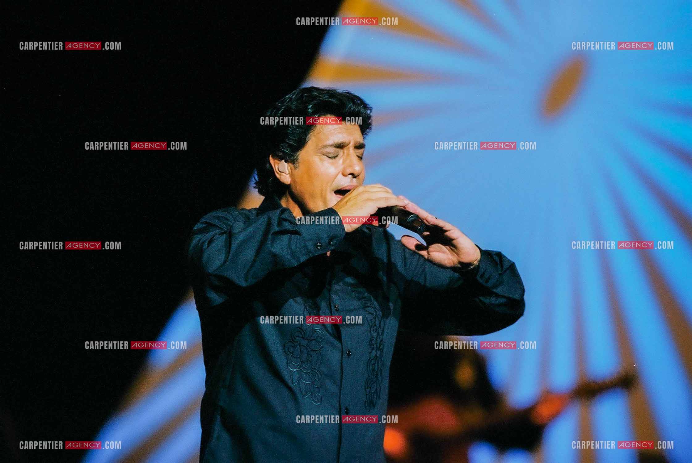 Le chanteur Frédéric François lors de son passage à l'Olympia en 2002.  ( Exclusif )