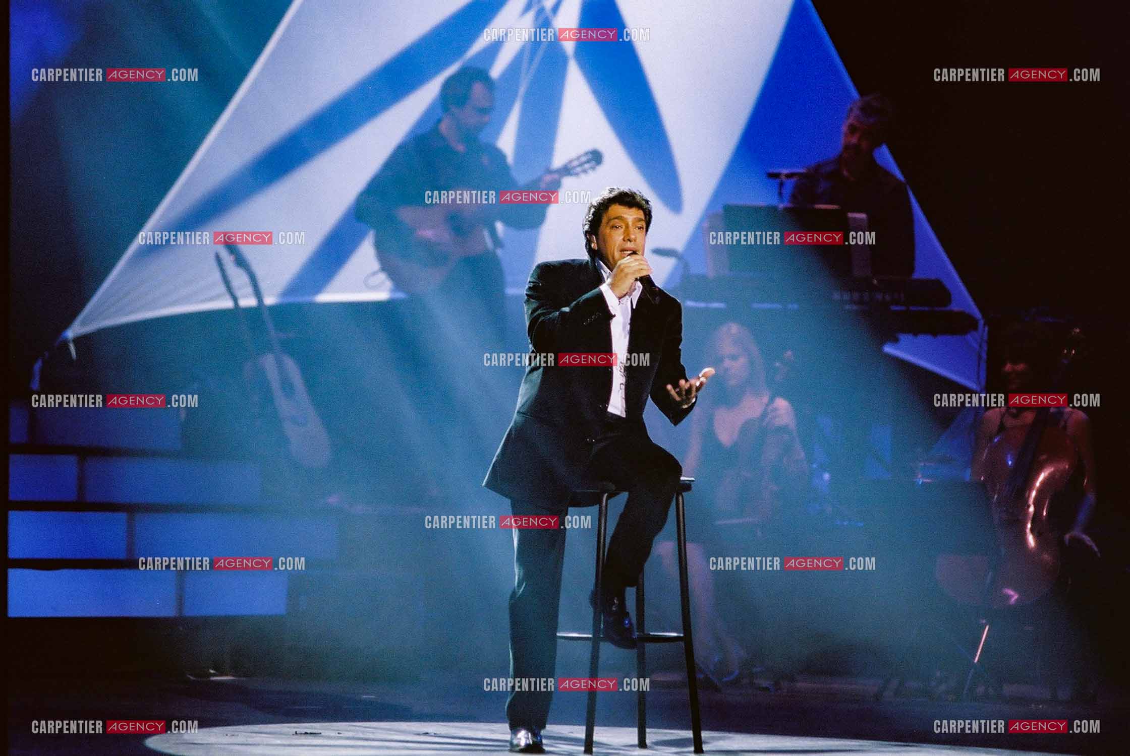 Le chanteur Frédéric François lors de son passage à l'Olympia en 2002.  ( Exclusif )