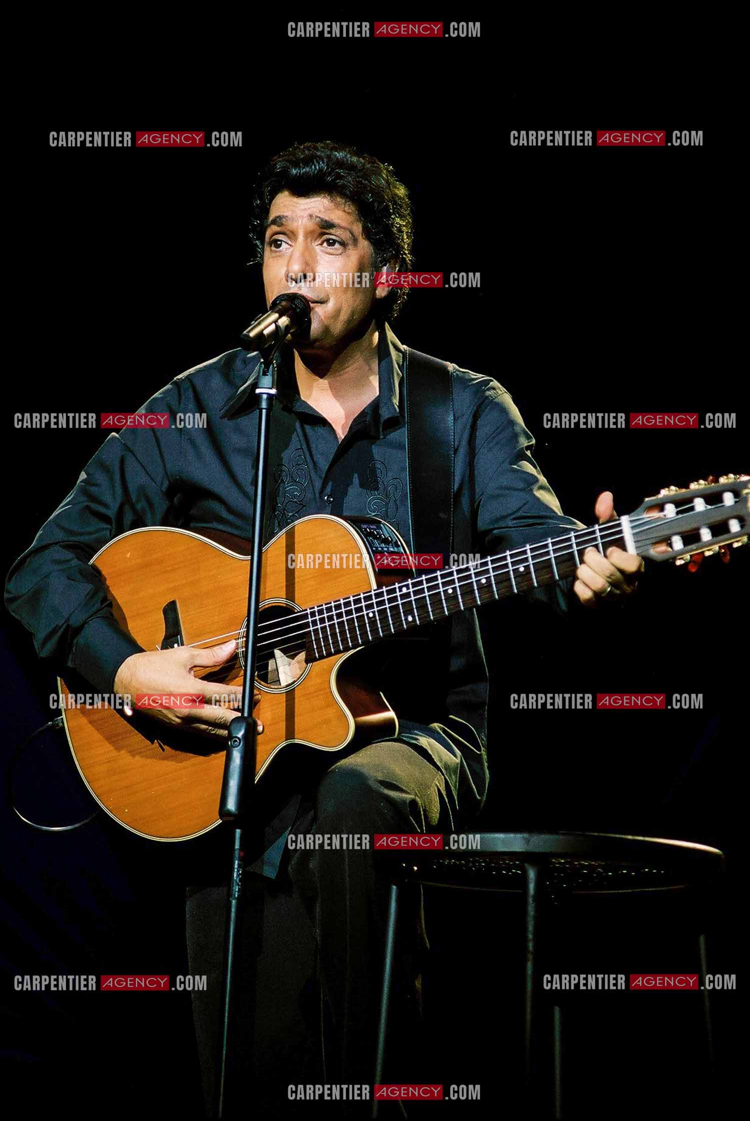 Le chanteur Frédéric François lors de son passage à l'Olympia en 2002.  ( Exclusif )