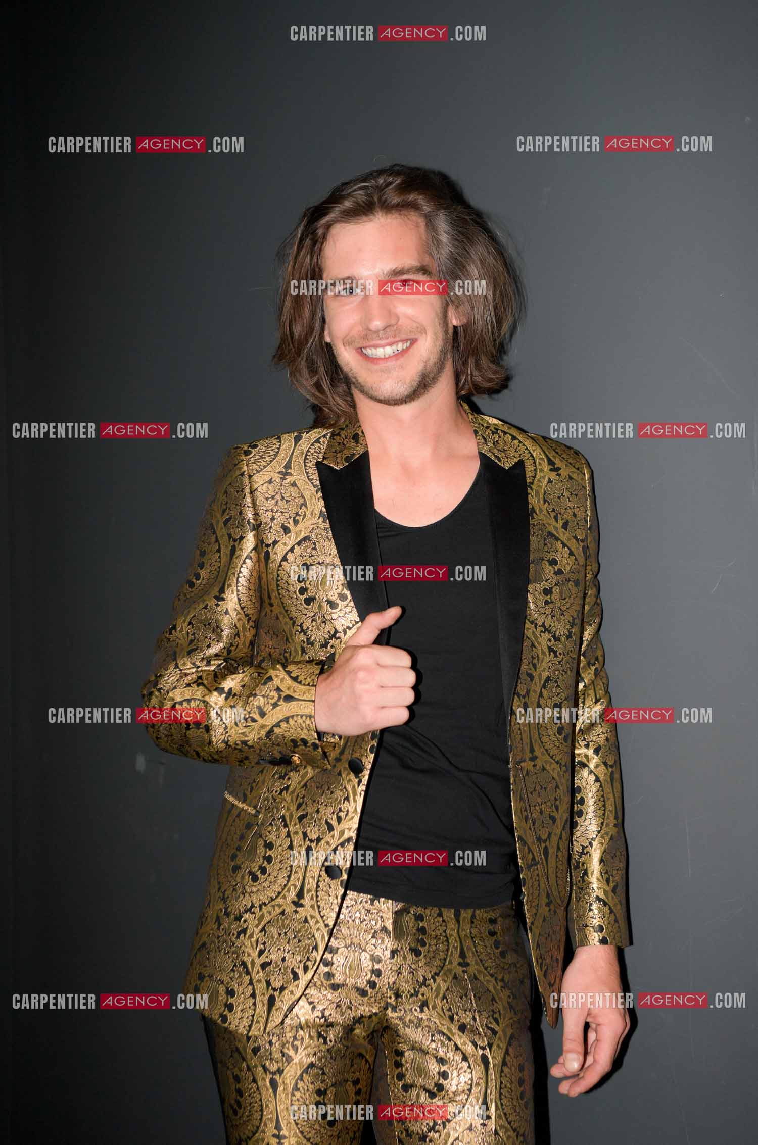 Le ténor Amaury Vassili en concert piano voix au théâtre de La Chaudronnerie à la Ciotat.   ( Exclusif )