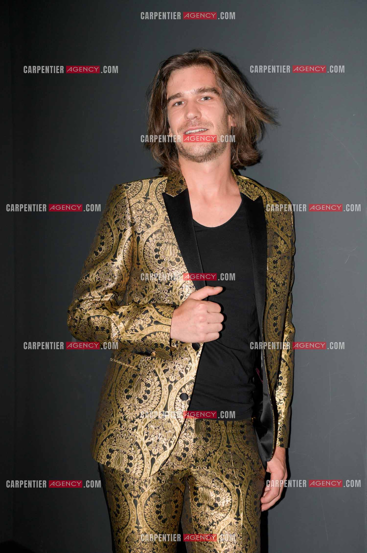 Le ténor Amaury Vassili en concert piano voix au théâtre de La Chaudronnerie à la Ciotat.   ( Exclusif )