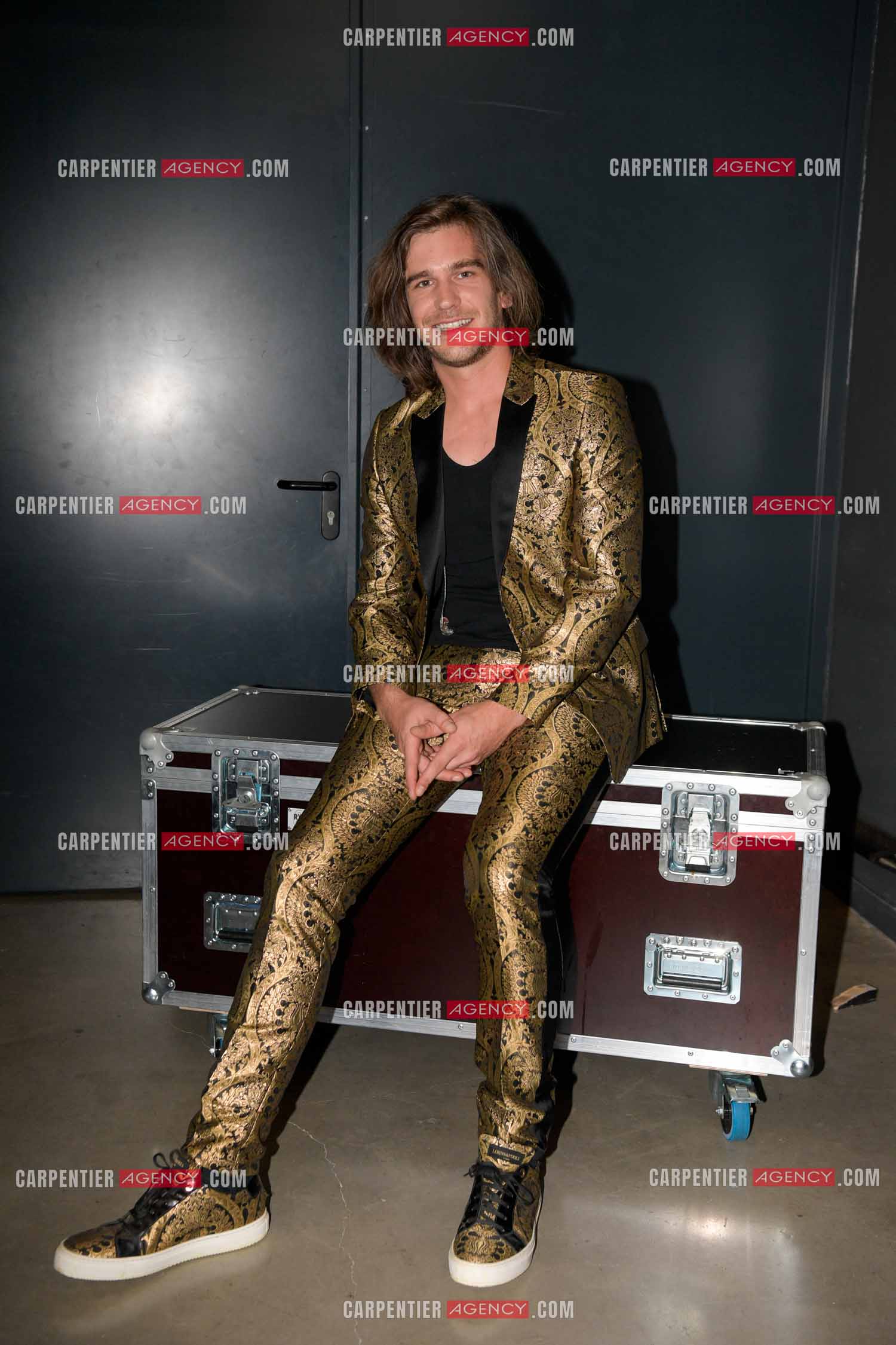 Le ténor Amaury Vassili en concert piano voix au théâtre de La Chaudronnerie à la Ciotat.   ( Exclusif )