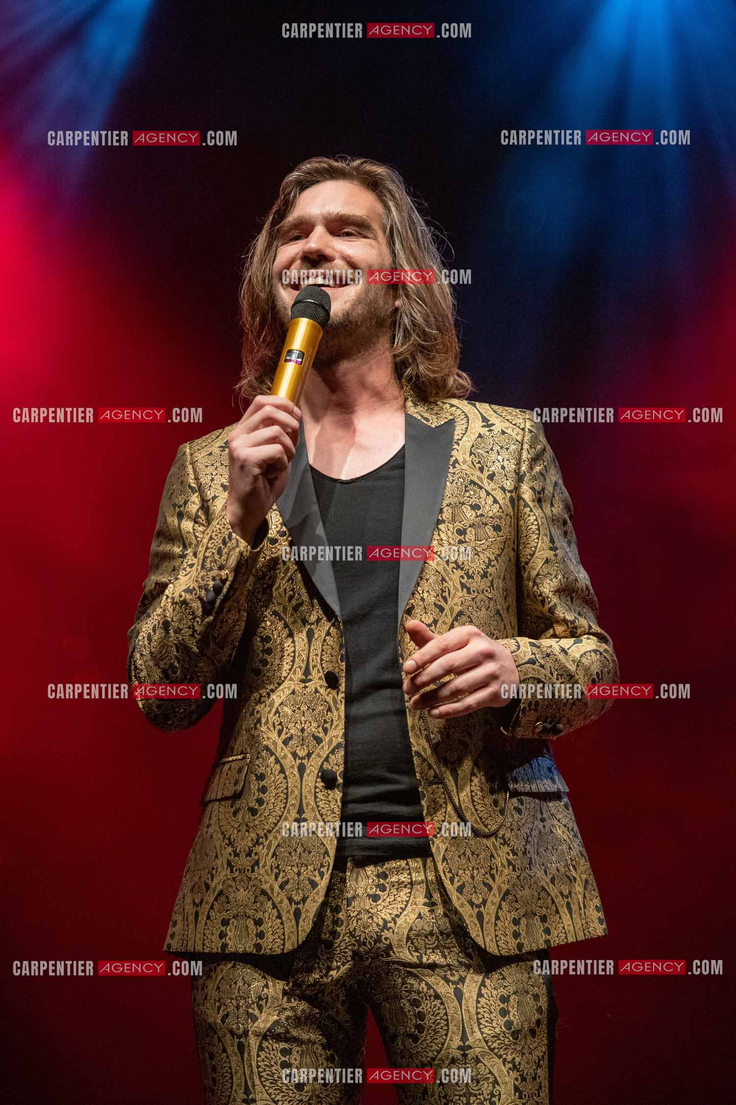 Le ténor Amaury Vassili en concert piano voix au Festival de Sanary.   ( Exclusif )